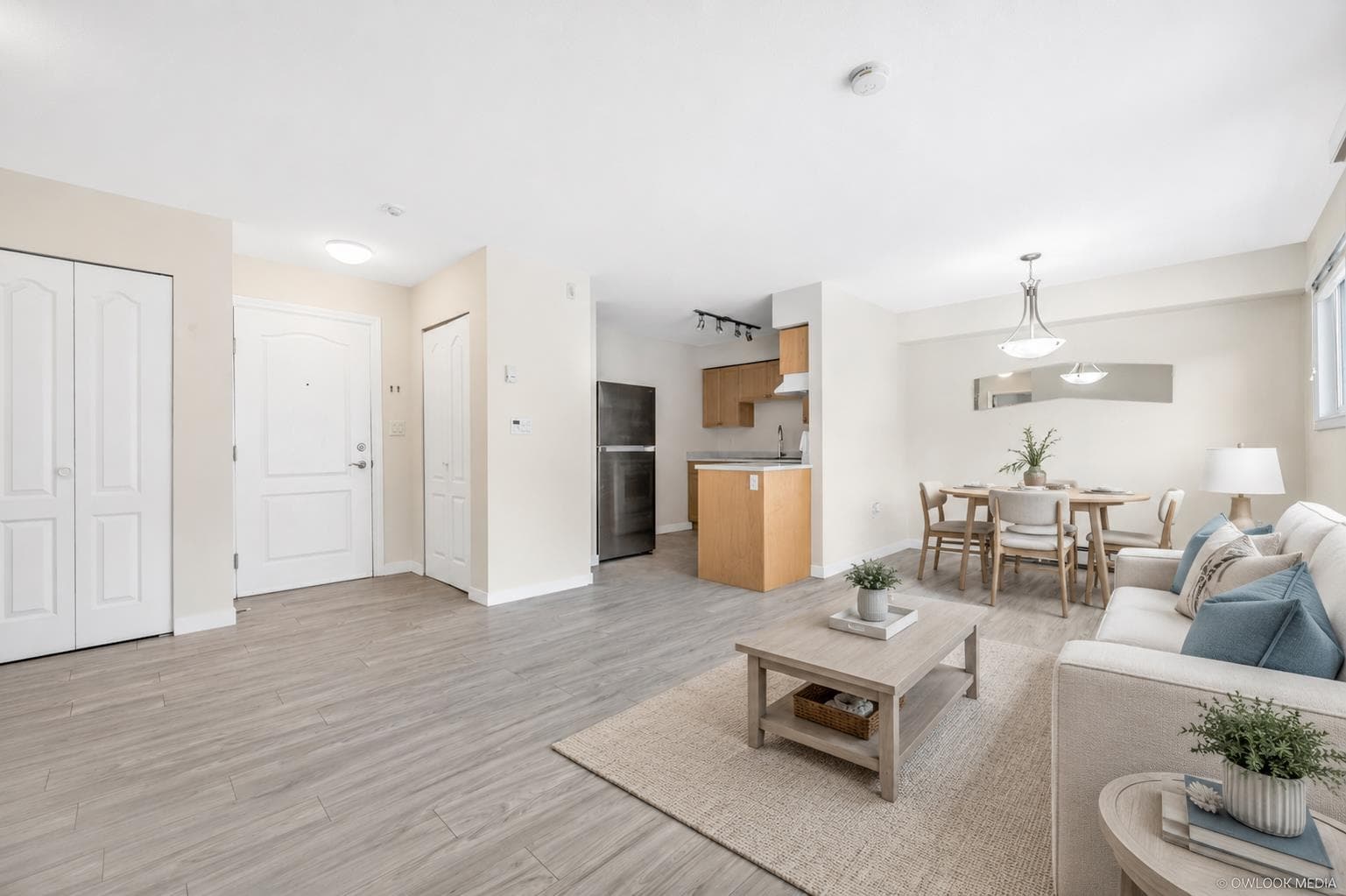 103 - 14881 Marine Drive Drive, White Rock, V4B 1C2 — photo 1