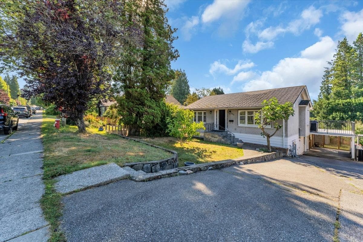 135 E 27 Street, North Vancouver, V7N 1B3 — photo 3