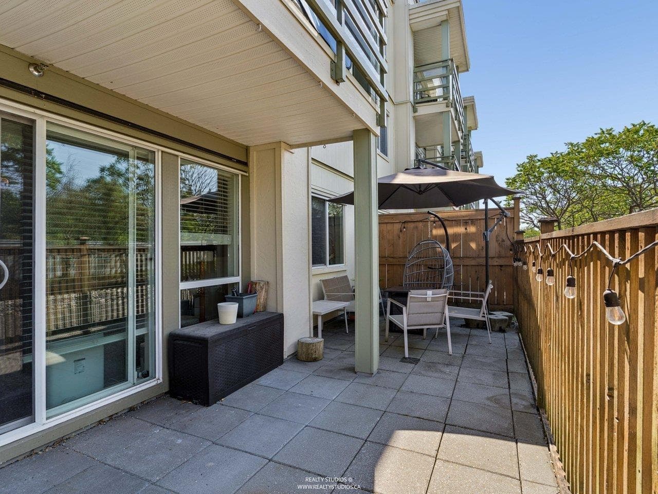 215 - 15735 Croydon Drive, Surrey, V3Z 2L5 — photo 1