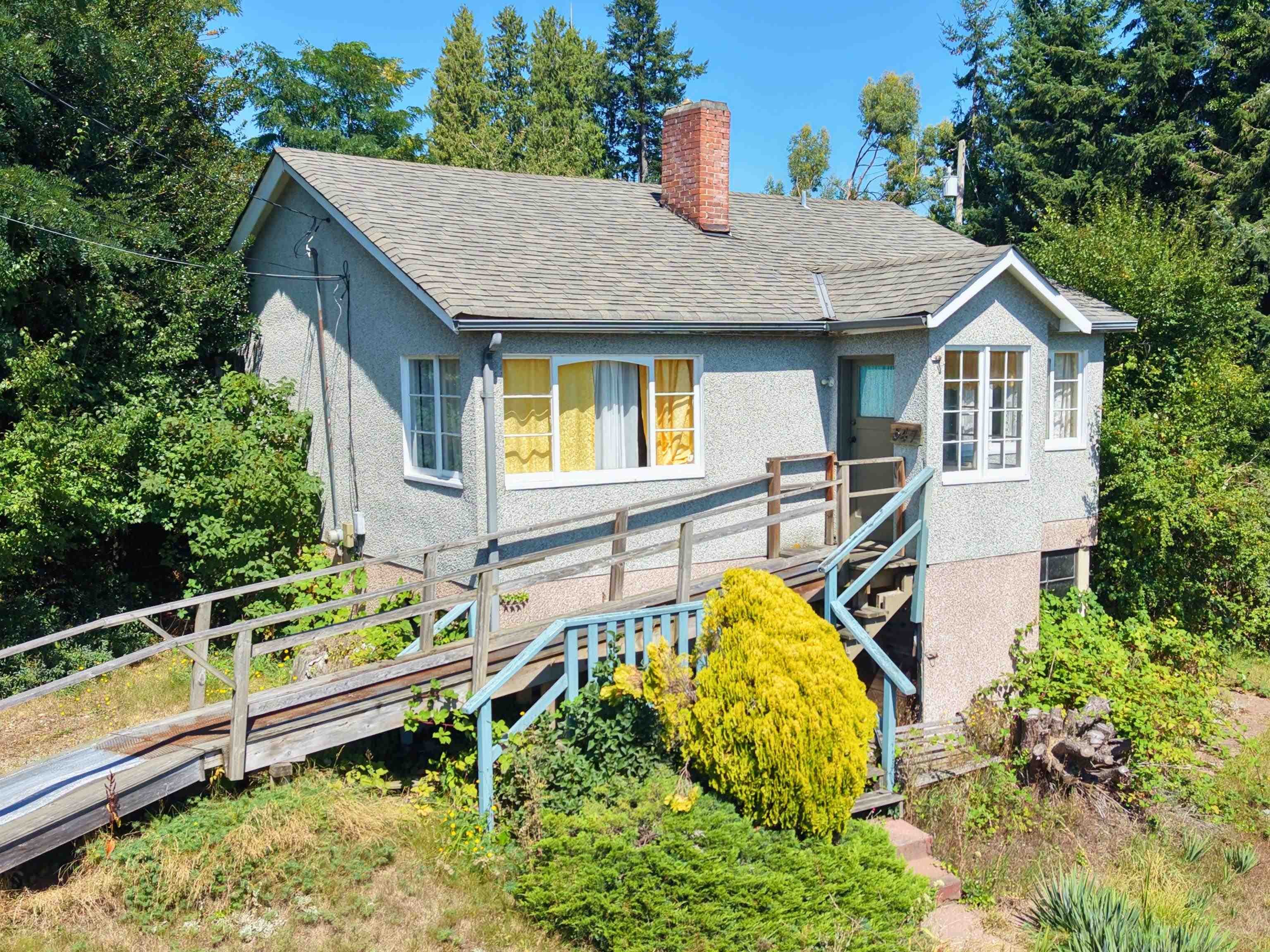 547 N Fletcher Road, Gibsons, V0N 1V0 — photo 4