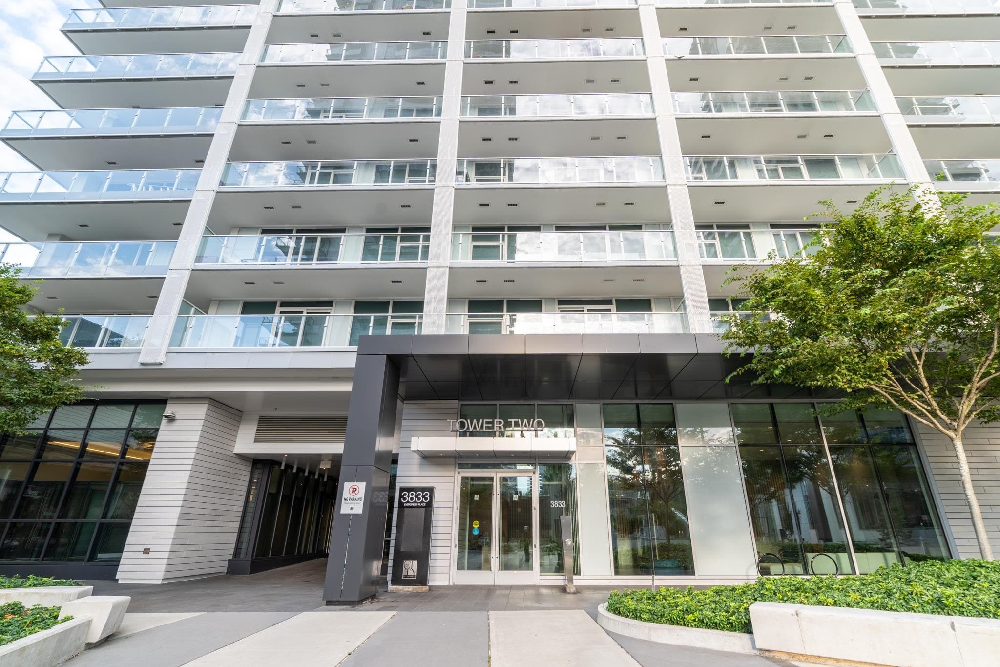 302 - 3833 Evergreen Place, Burnaby, V3J 0M2 — photo 1