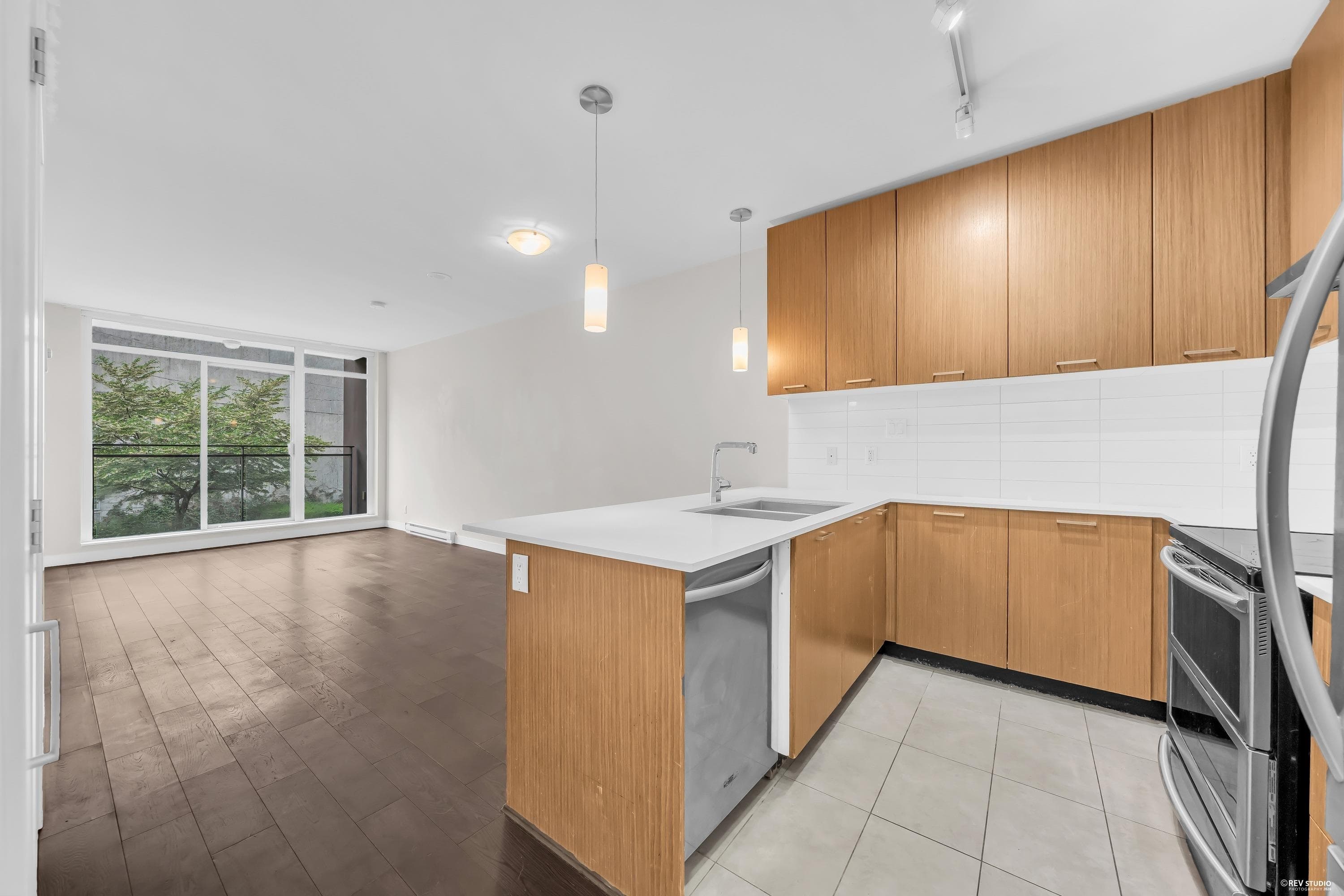 208 - 2321 Scotia Street, Vancouver, V5T 0A8 — photo 3