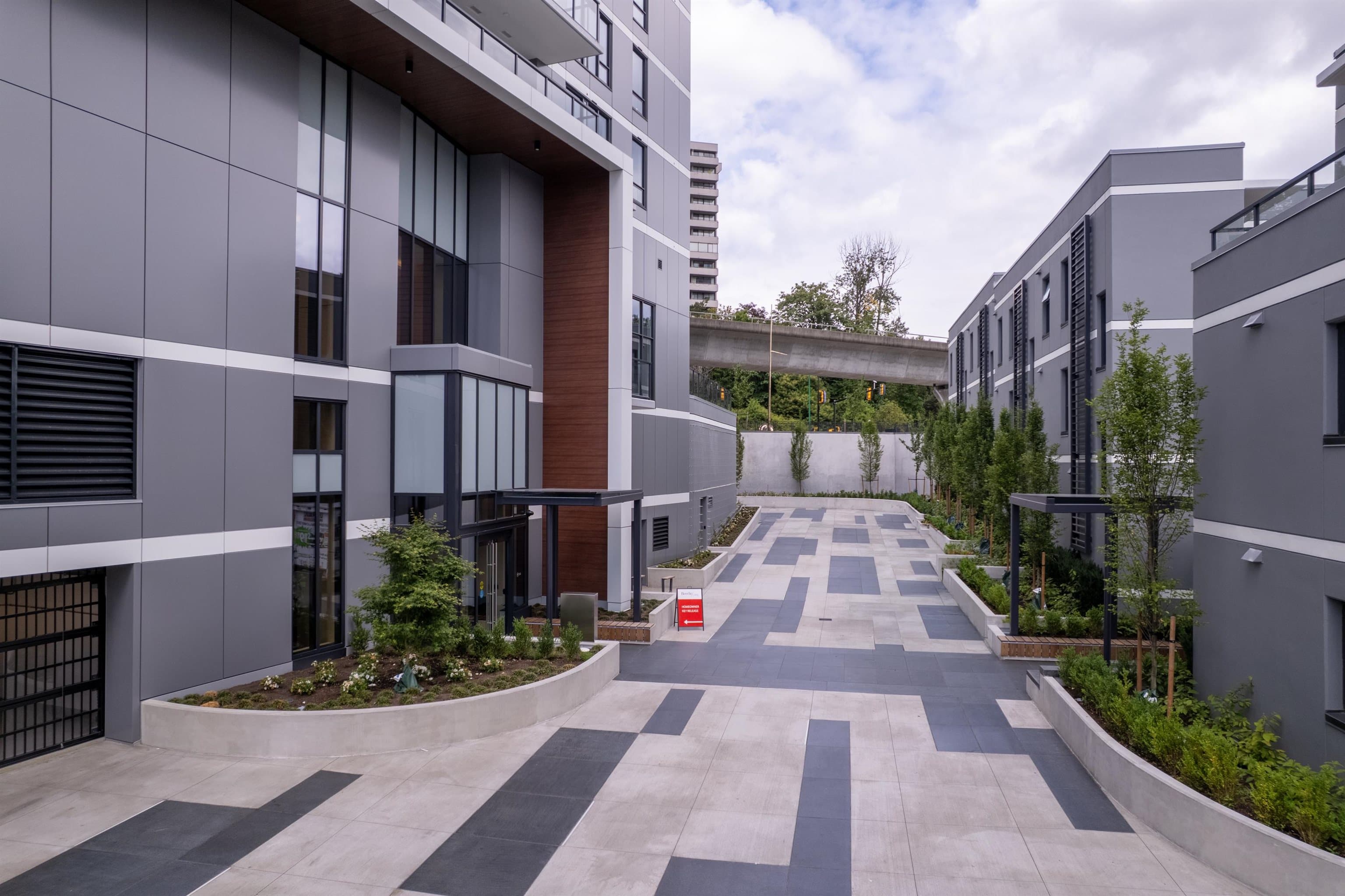706 - 2135 Springer Avenue, Burnaby, V5B 0C1 — photo 3