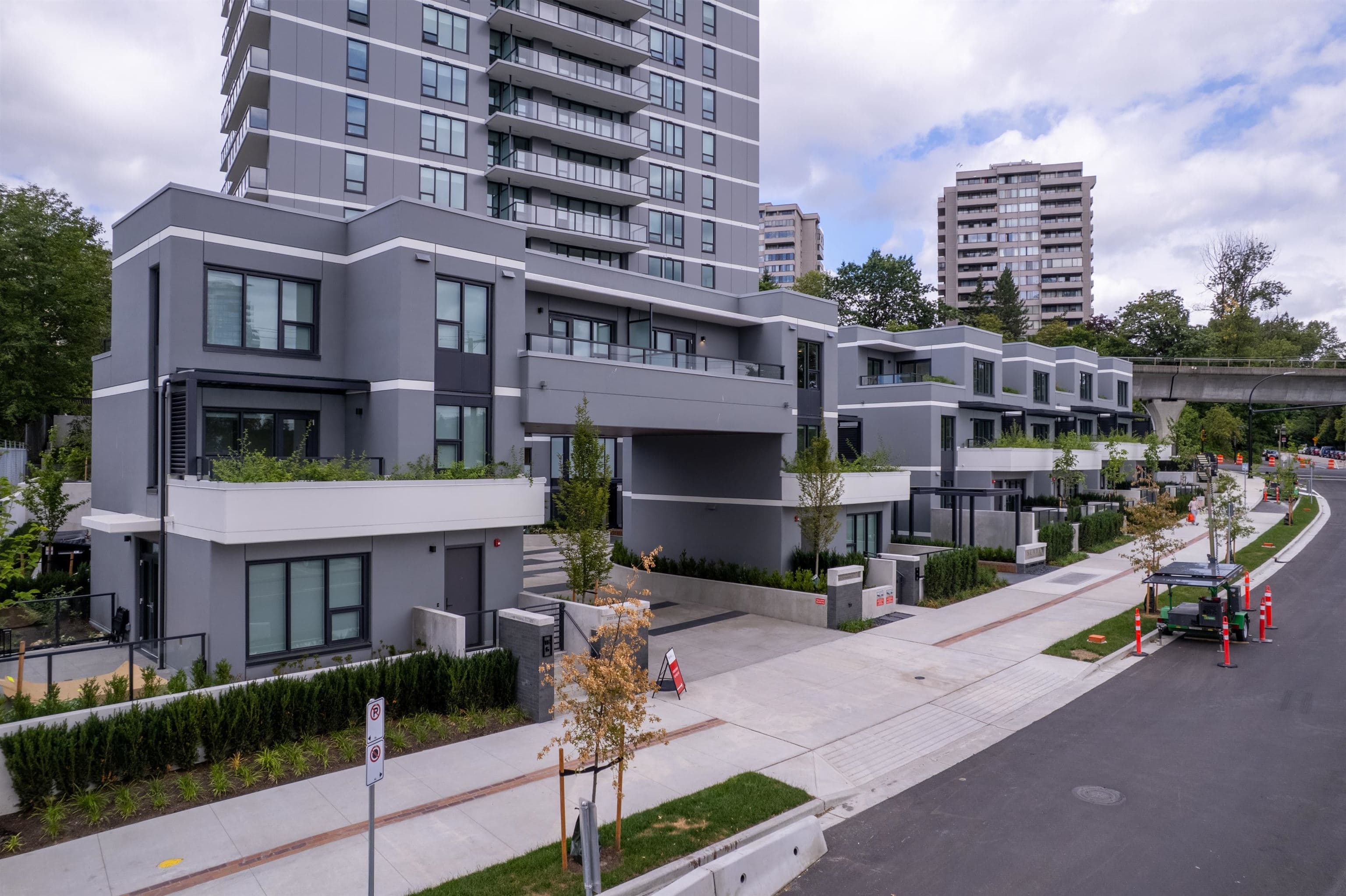 806 - 2135 Springer Avenue, Burnaby, V5B 3K4 — photo 2