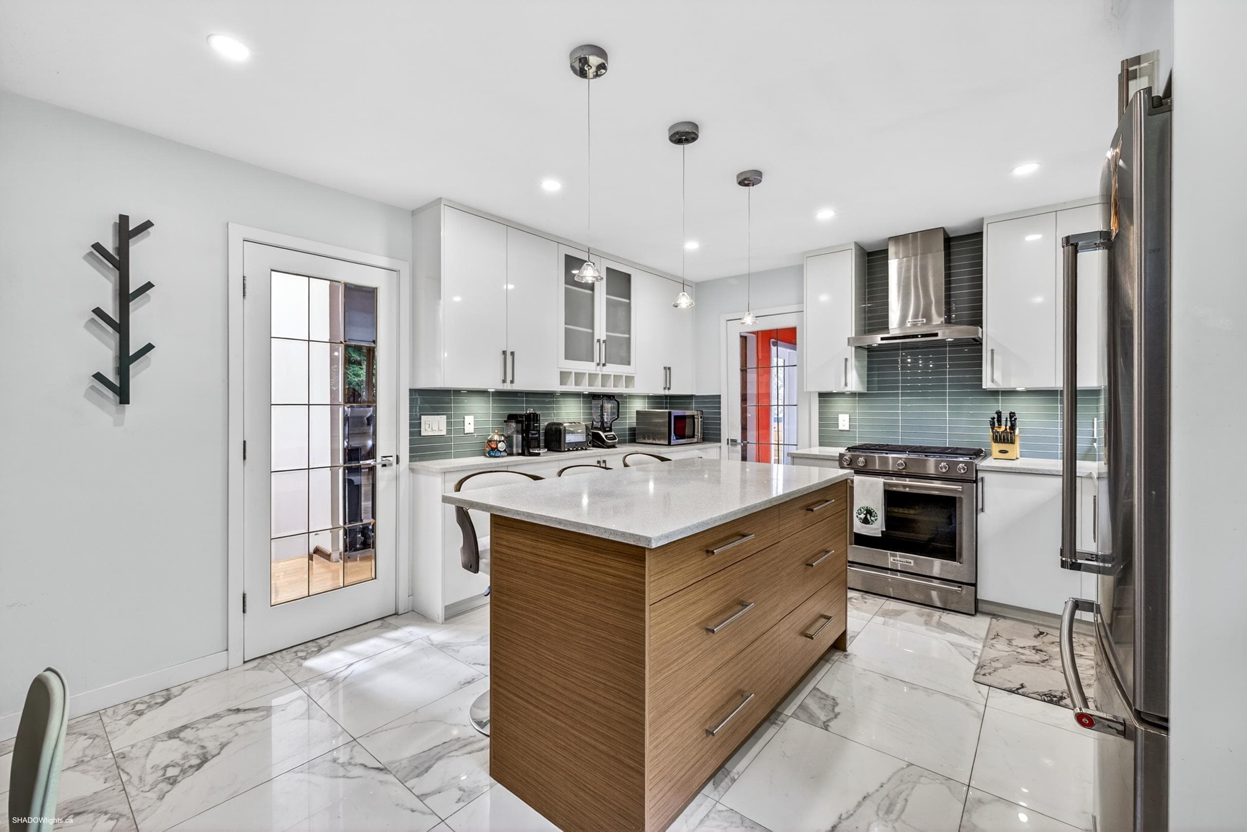 6858 Patterson Avenue, Burnaby, V5J 3N6 — photo 4