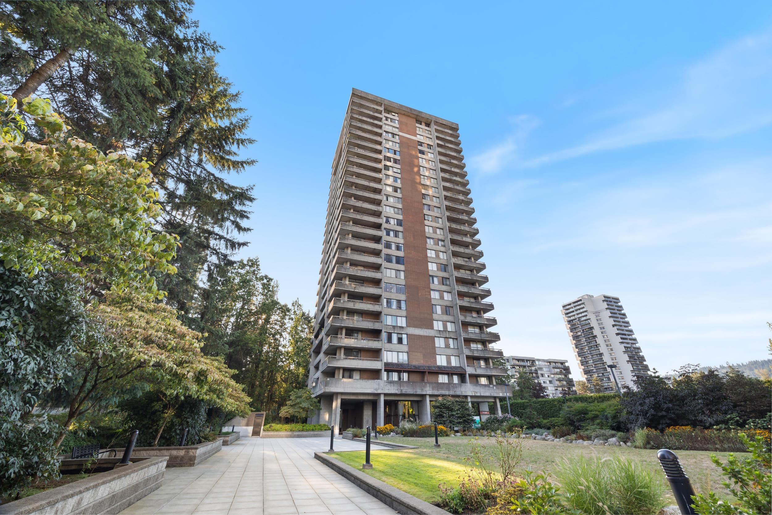 1003 - 3737 Bartlett Court, Burnaby