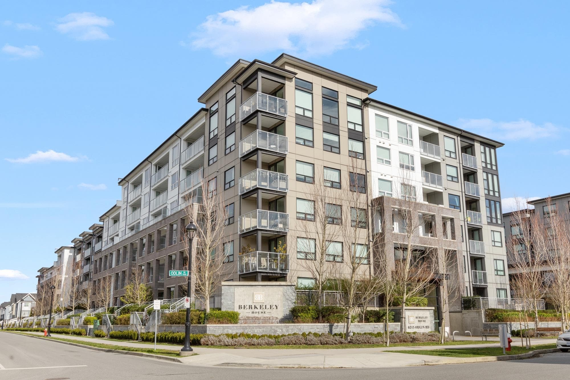 422 - 9213 Odlin Road, Richmond