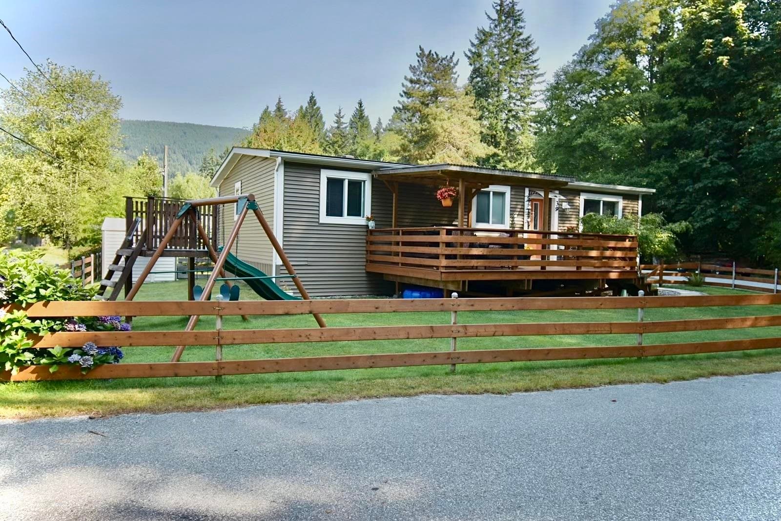 39 - 1413 Sunshine Coast Highway, Gibsons, V0N 1V5 — photo 3