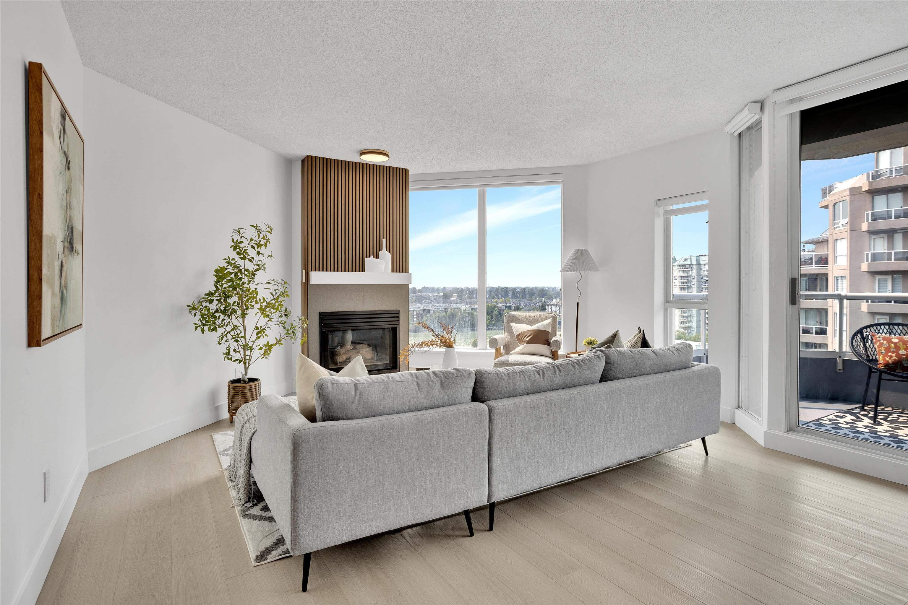1503 - 1135 Quayside Drive, New Westminster, V3M 6J4 — photo 3