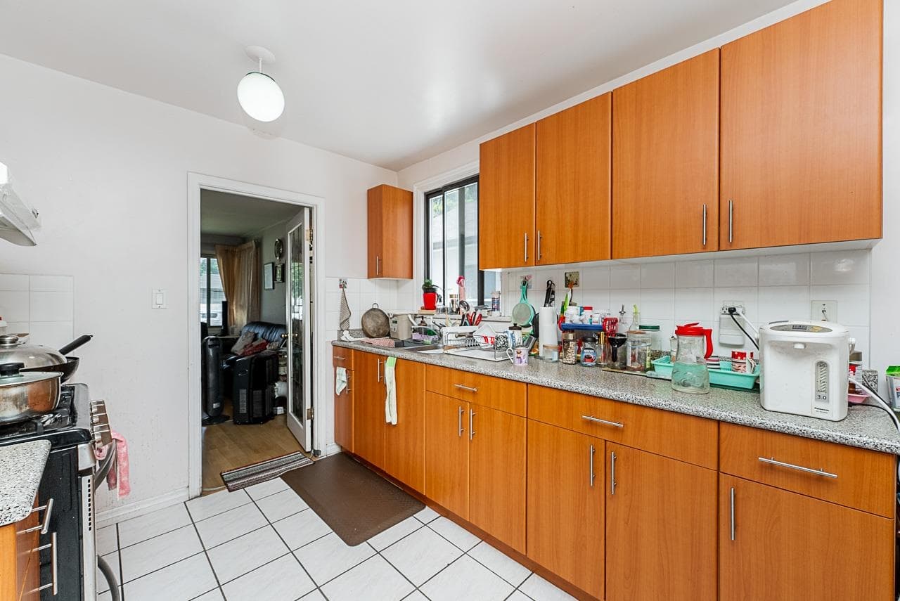 942 Nanaimo Street, Vancouver, V5L 4S9 — photo 5