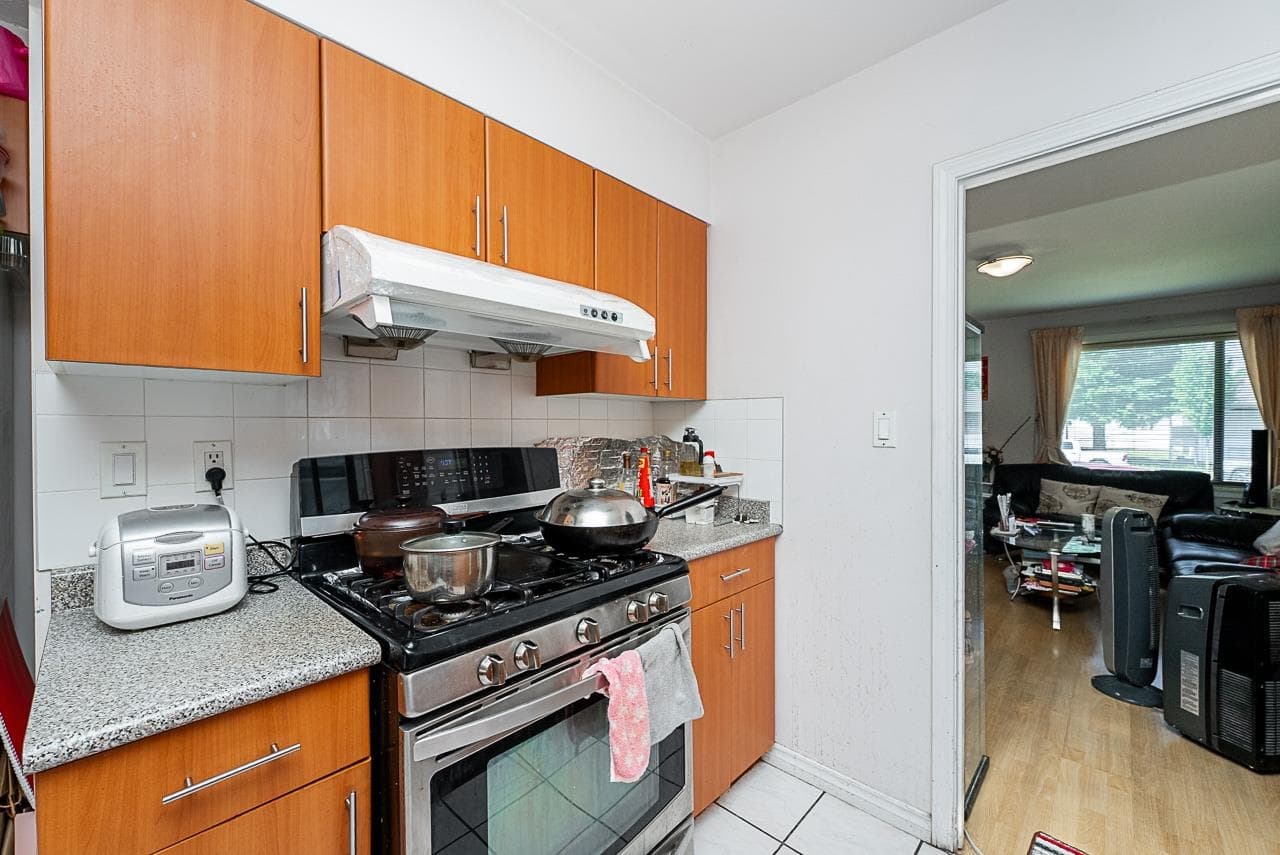 942 Nanaimo Street, Vancouver, V5L 4S9 — photo 4
