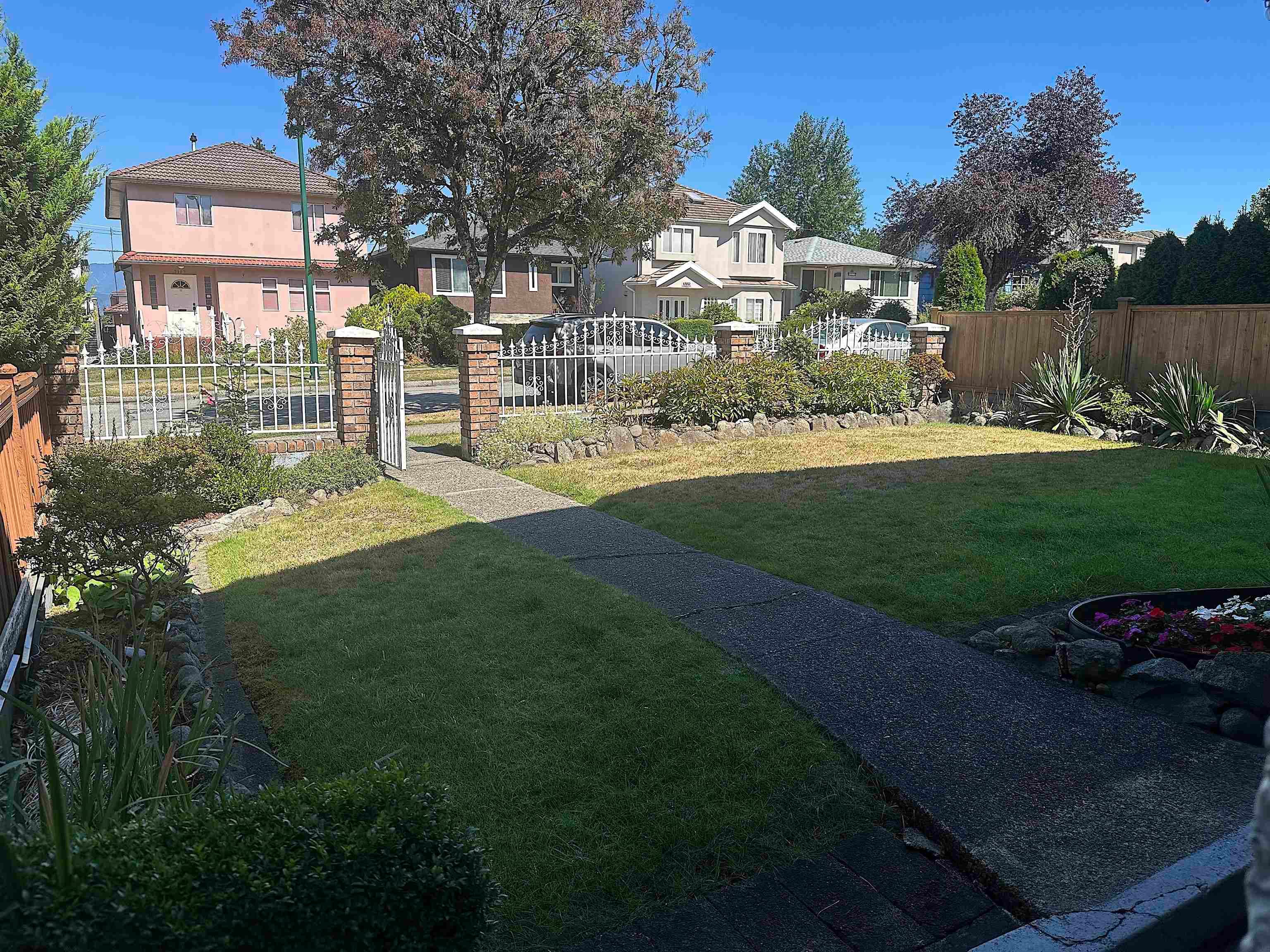 3126 E 20th Avenue, Vancouver, V5M 2V5 — photo 2