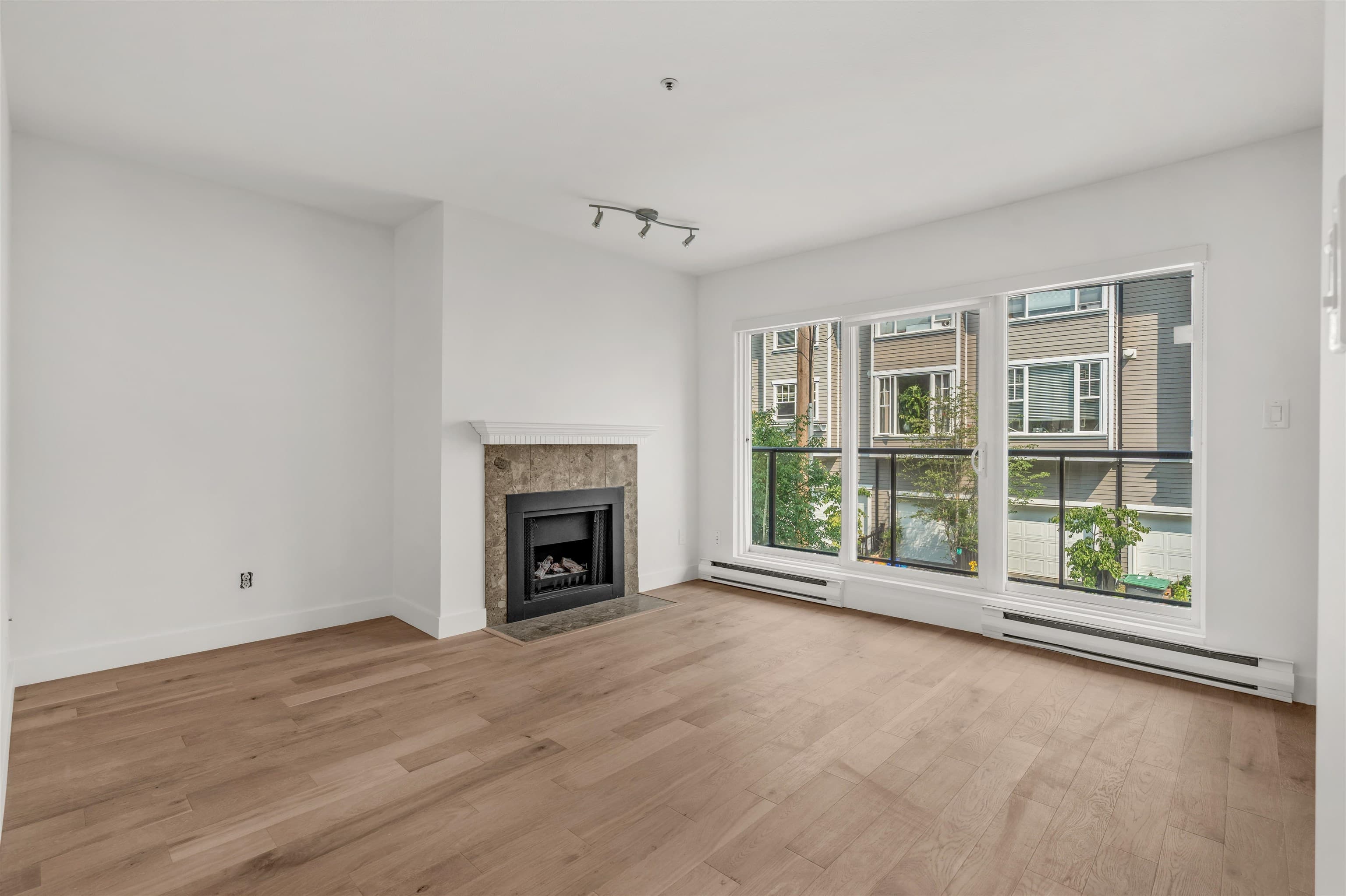 204 - 833 W 16th Avenue, Vancouver, V5Z 1S9 — photo 2