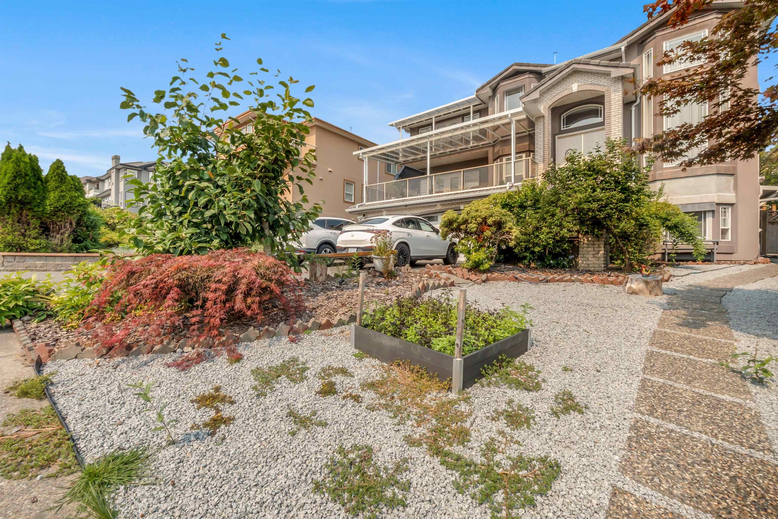 3179 Arrrowsmith Place, Coquitlam, V3E 3B5 — photo 2