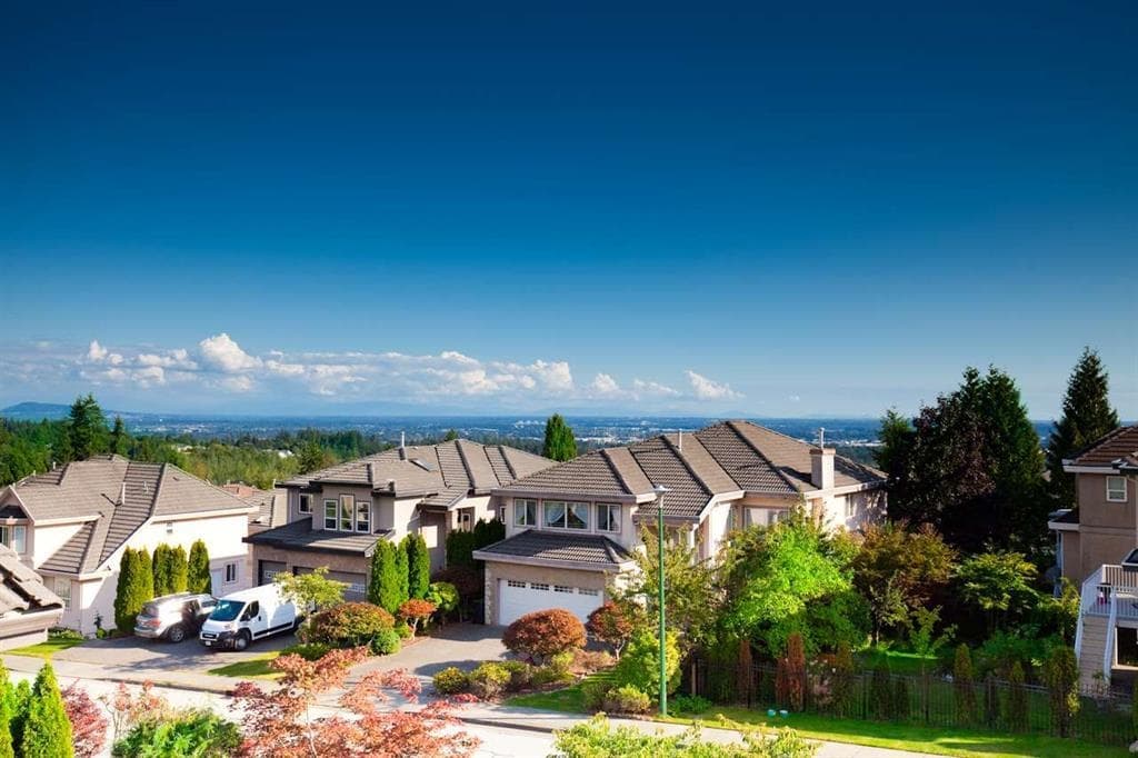 3179 Arrrowsmith Place, Coquitlam, V3E 3B5 — photo 3
