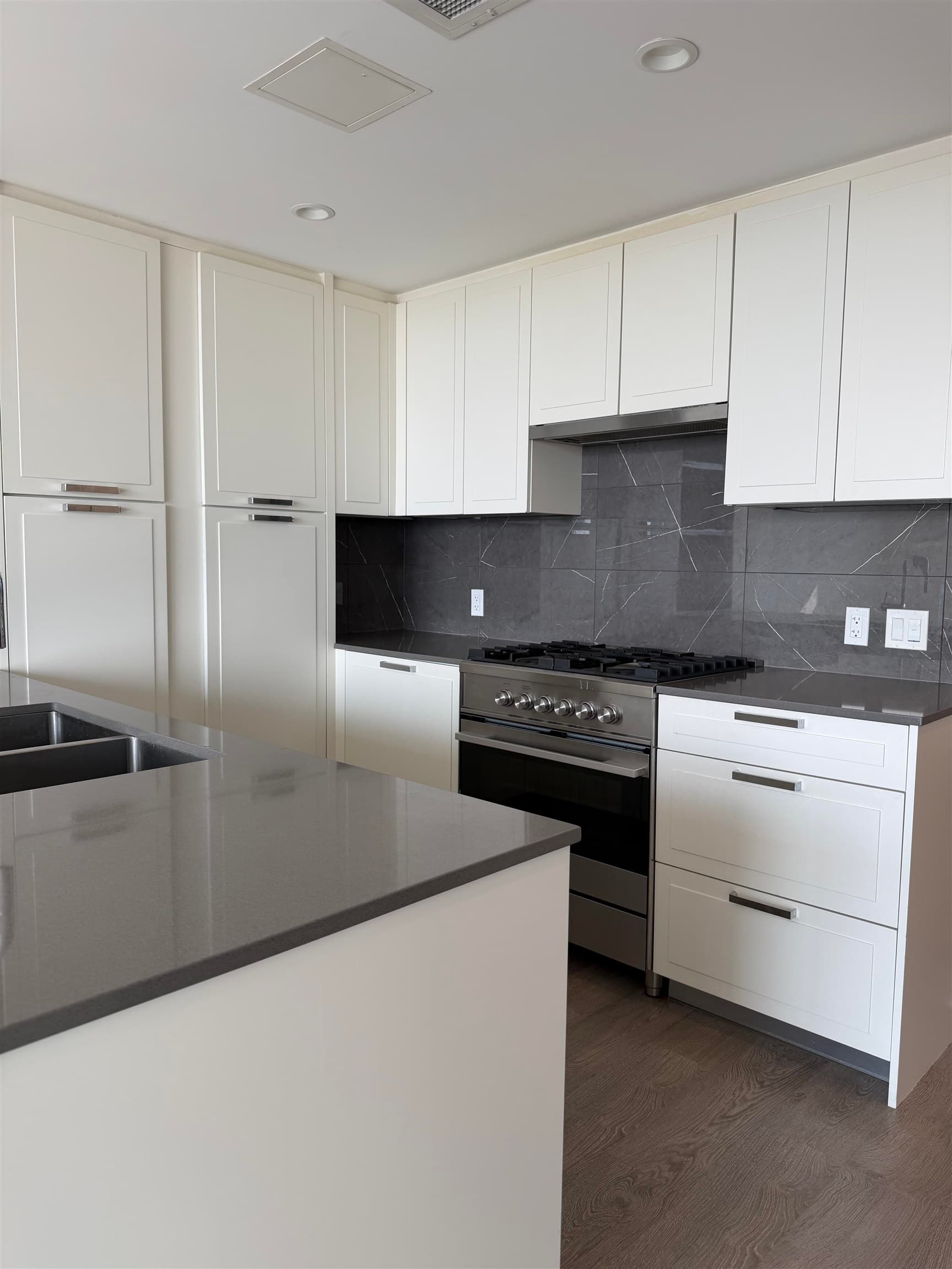 2506 - 1401 Hunter Street, North Vancouver, V7J 0E2 — photo 3