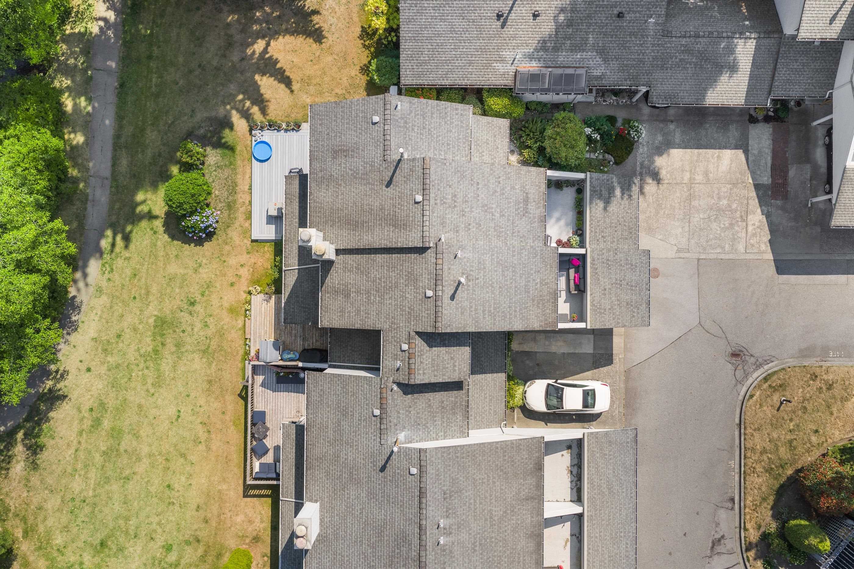 15879 Alder Place, Surrey, V4A 5J1 — photo 1