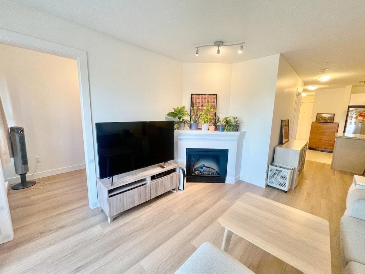 301 - 8600 Park Road, Richmond, V6Y 0C3 — photo 4