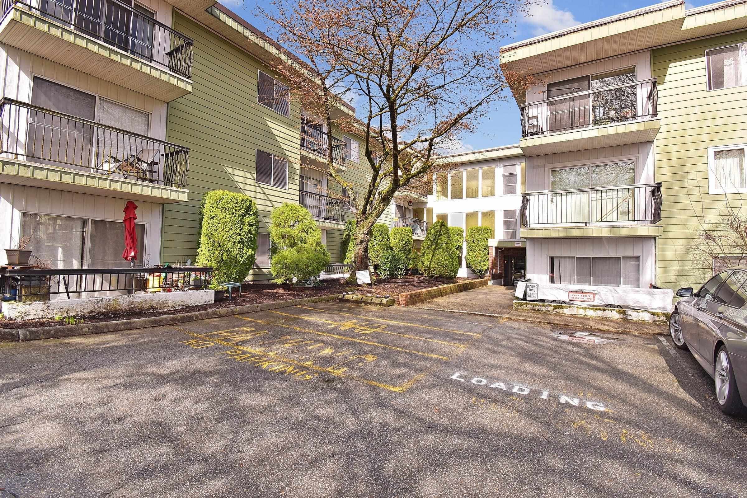 281C - 8635 120 Street, Delta, V4C 6R5 — photo 1