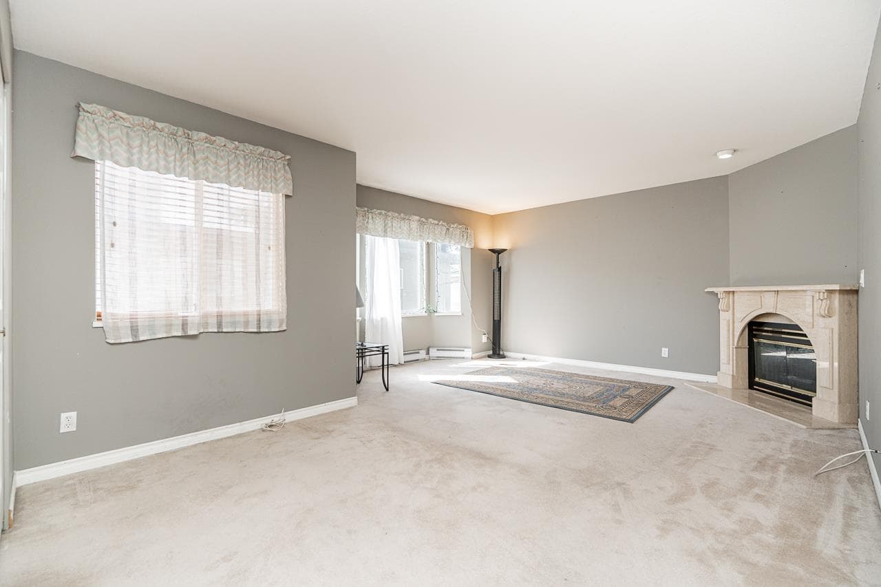 B - 6984 Linden Avenue, Burnaby, V5E 3G6 — photo 3