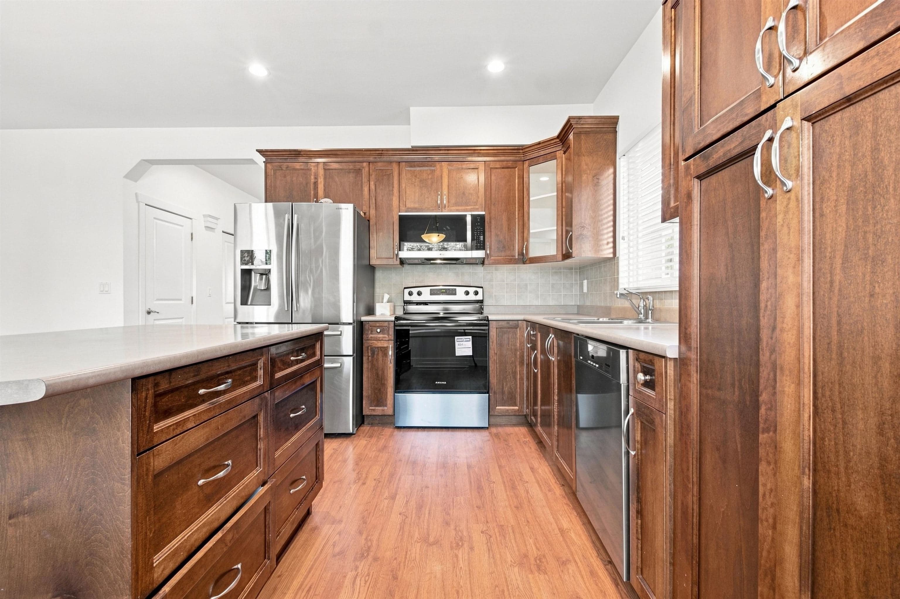 6110 150 Street, Surrey, V3S 3H7 — photo 5