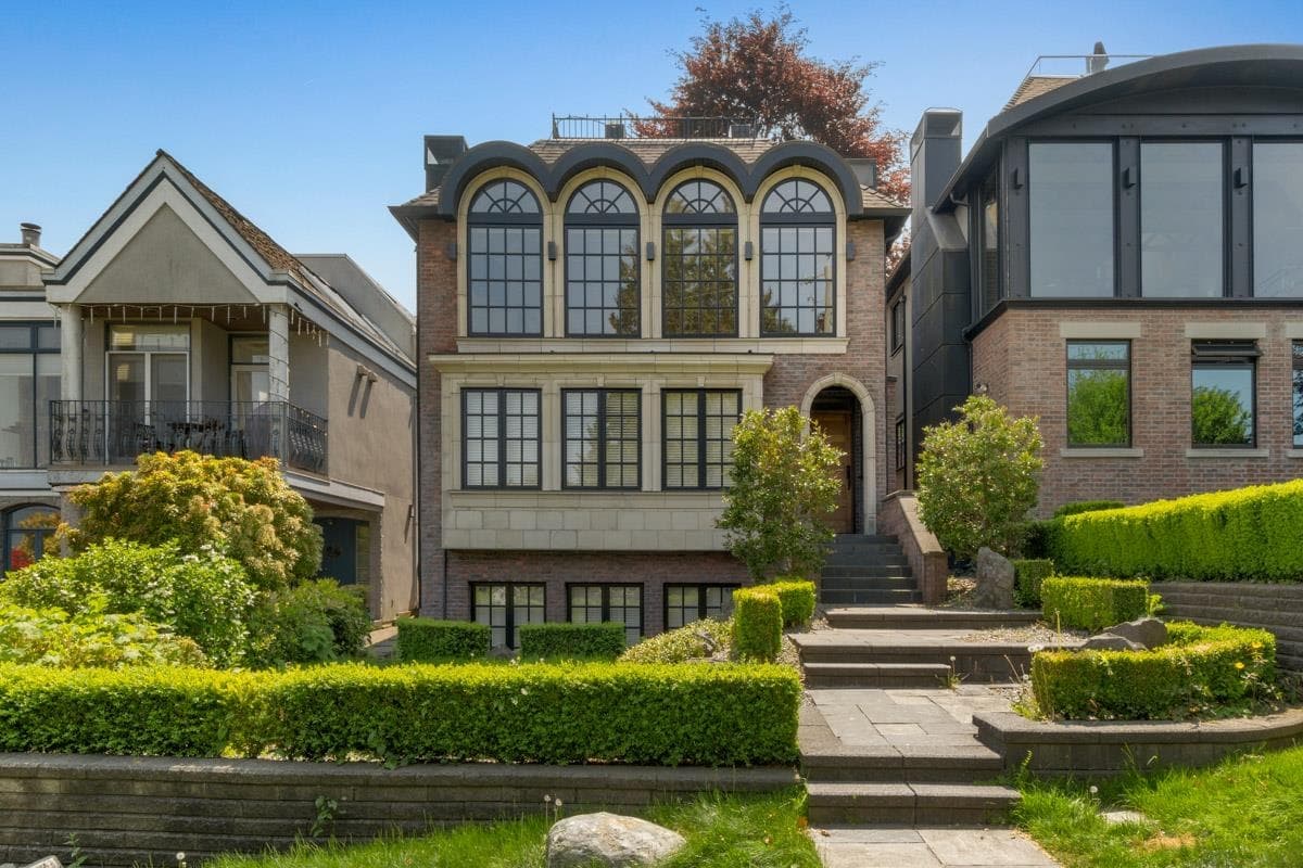 4588 W 2nd Avenue, Vancouver