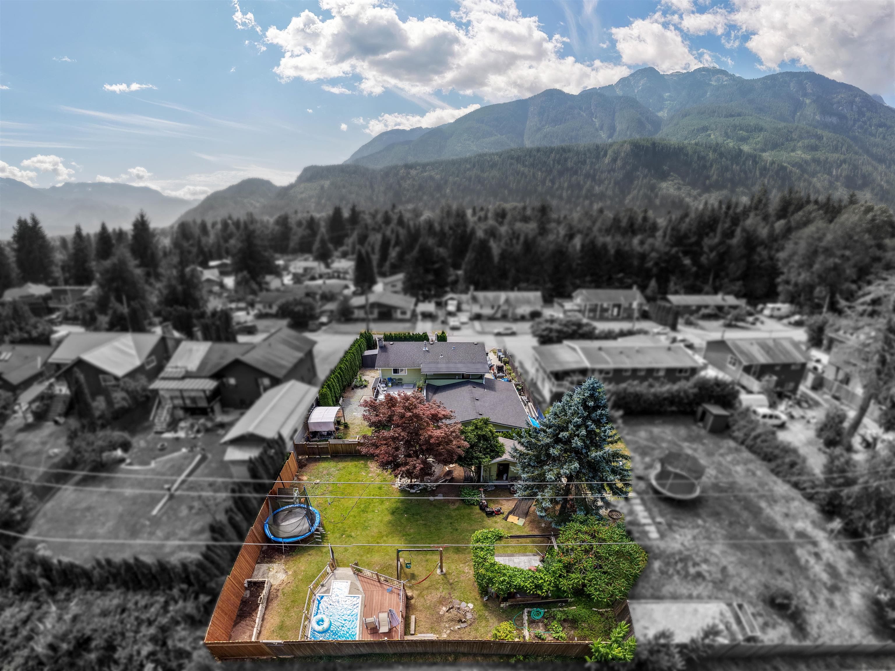 42056 Birken Road, Squamish, V0N 1H0 — photo 2
