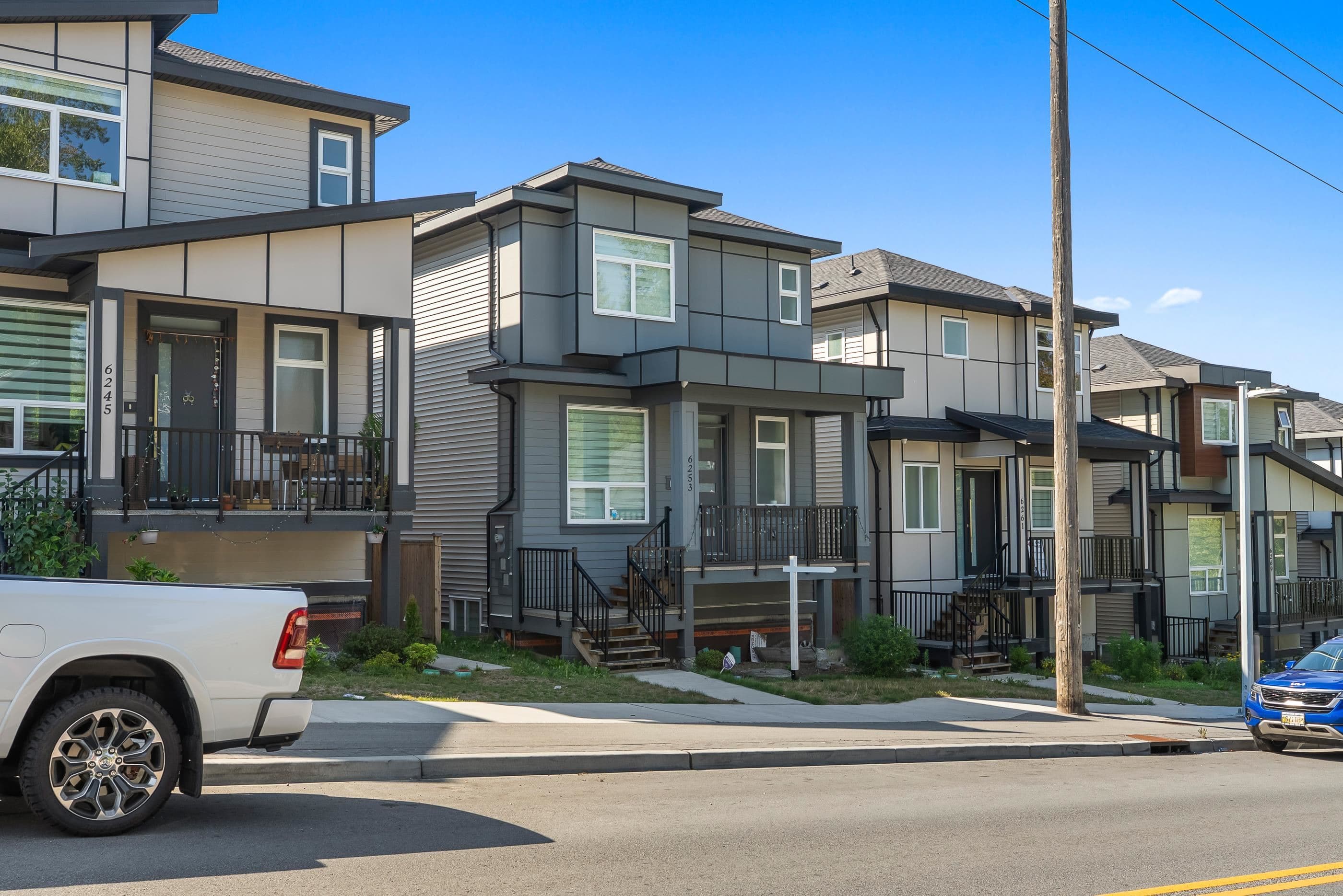 6253 148 Street, Surrey, V3S 2L1 — photo 3