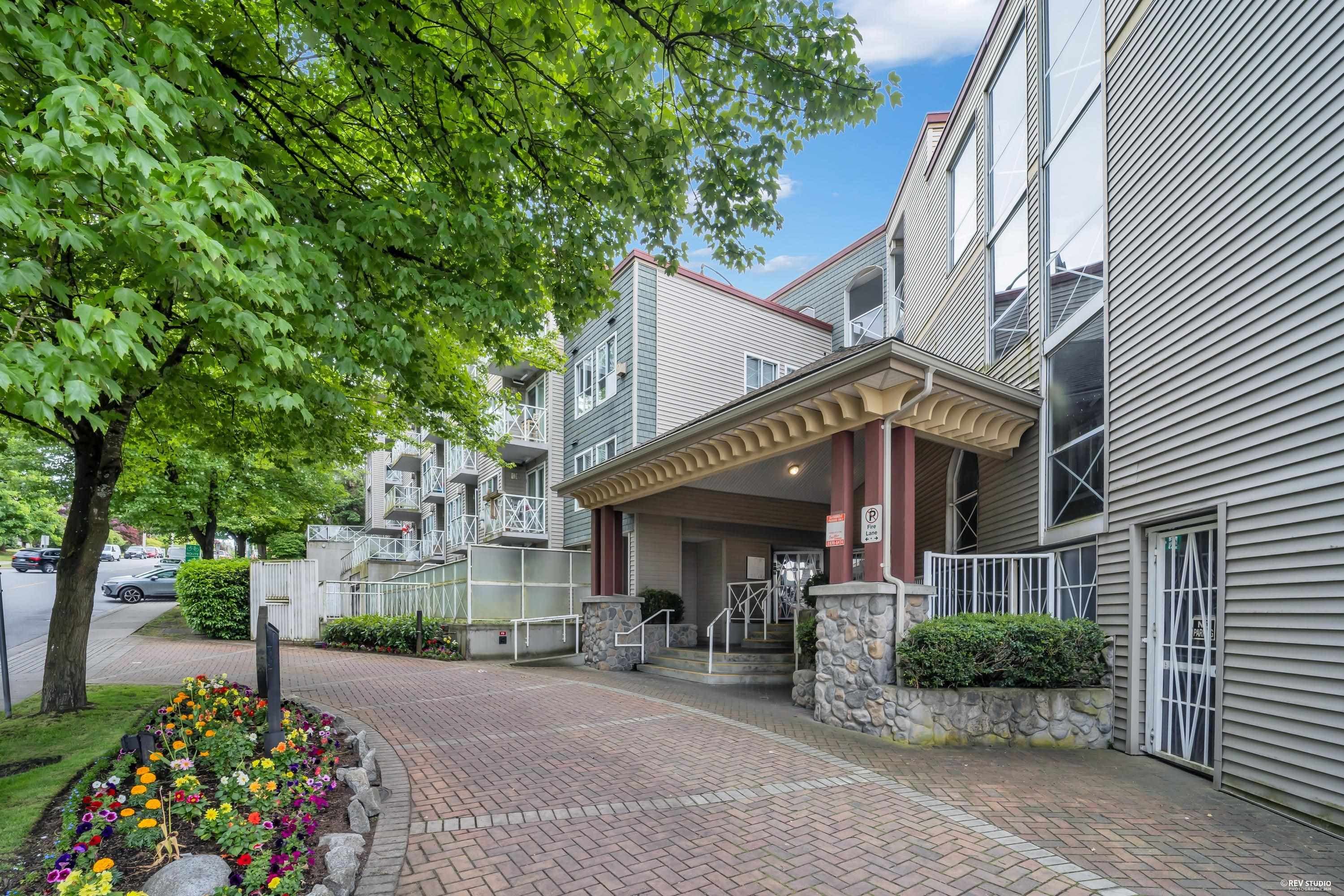 514 - 528 Rochester Avenue, Coquitlam, V3K 7A5 — photo 2