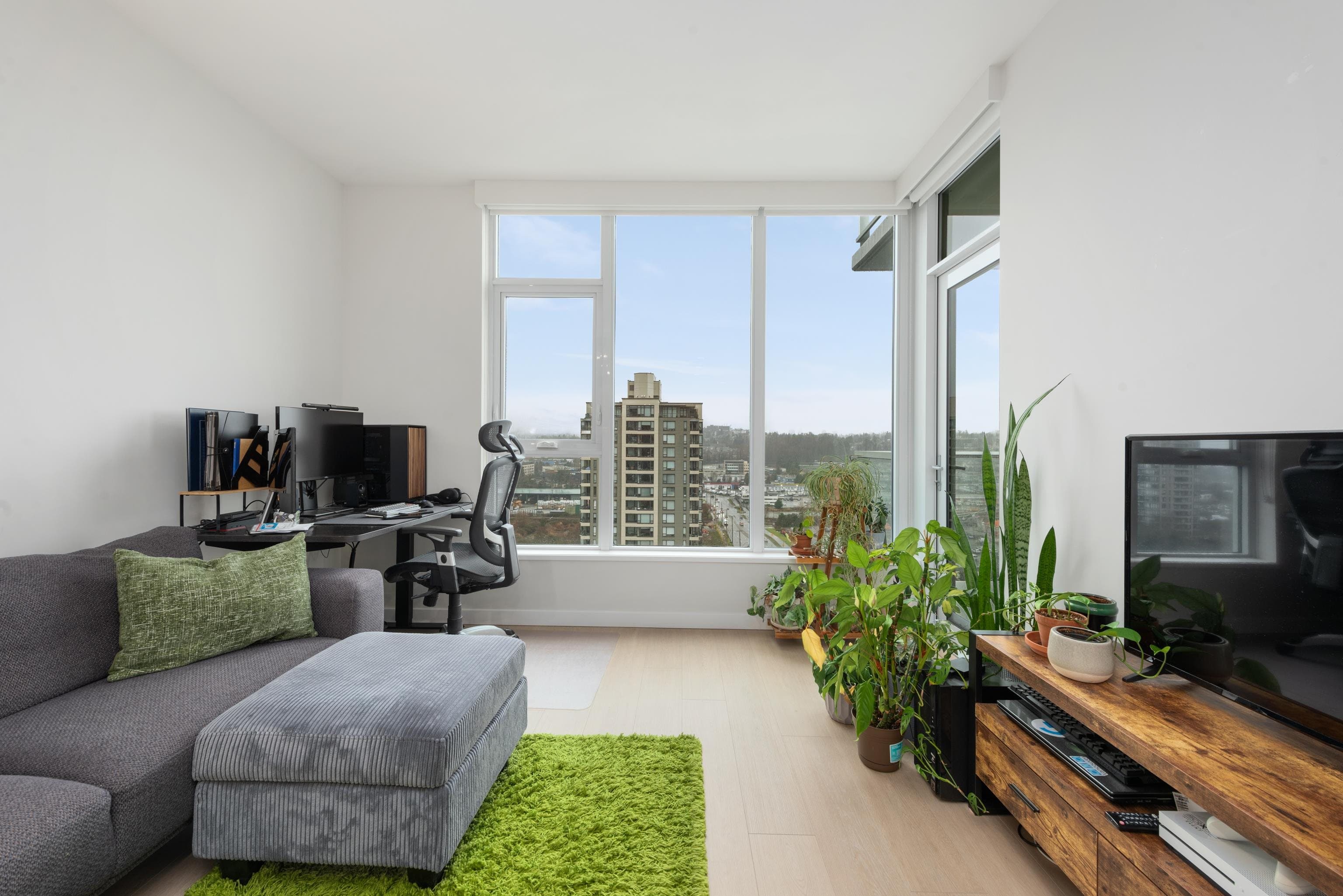 1301 - 2186 Gilmore Avenue, Burnaby, V5C 0N7 — photo 2