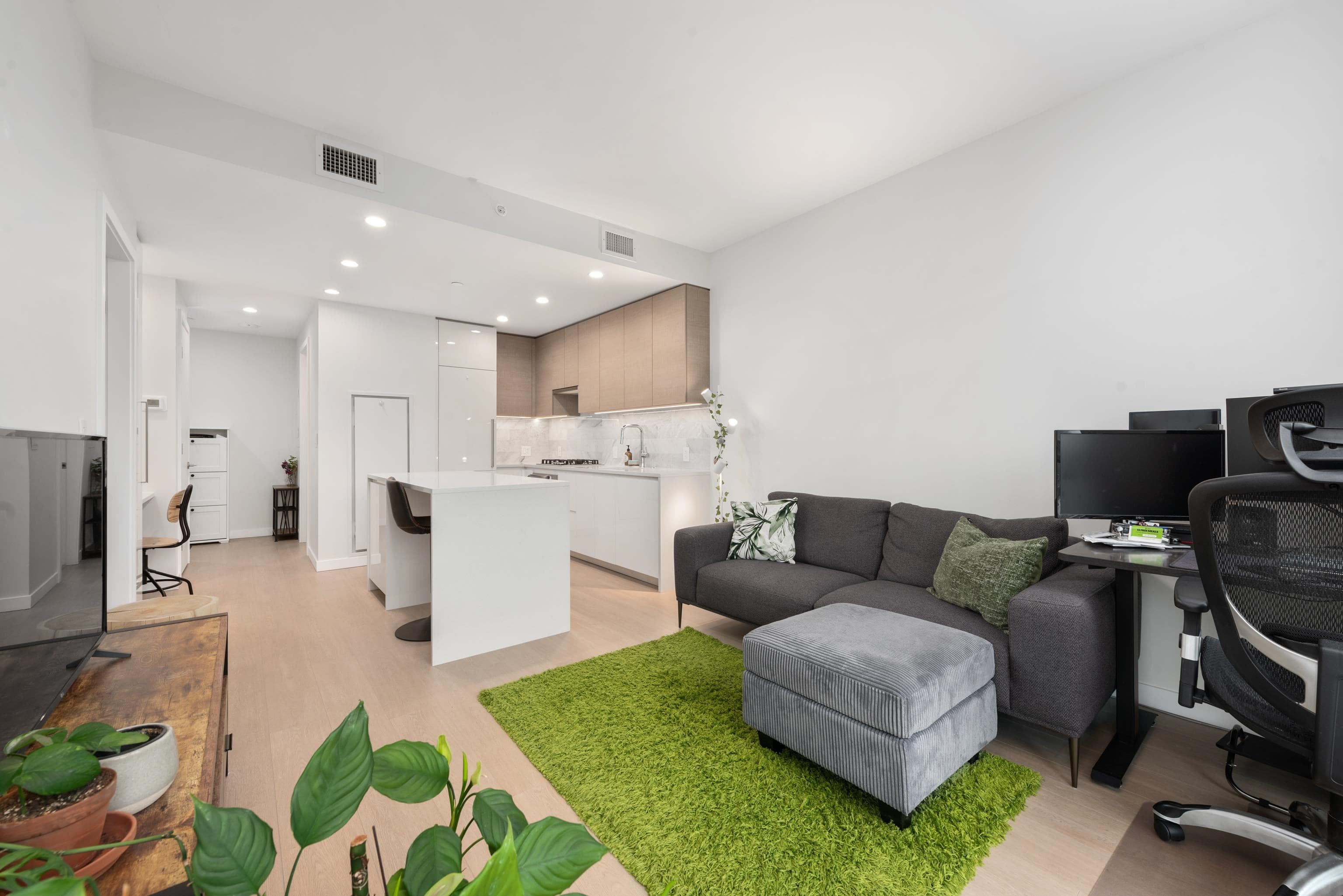 1301 - 2186 Gilmore Avenue, Burnaby, V5C 0N7 — photo 5