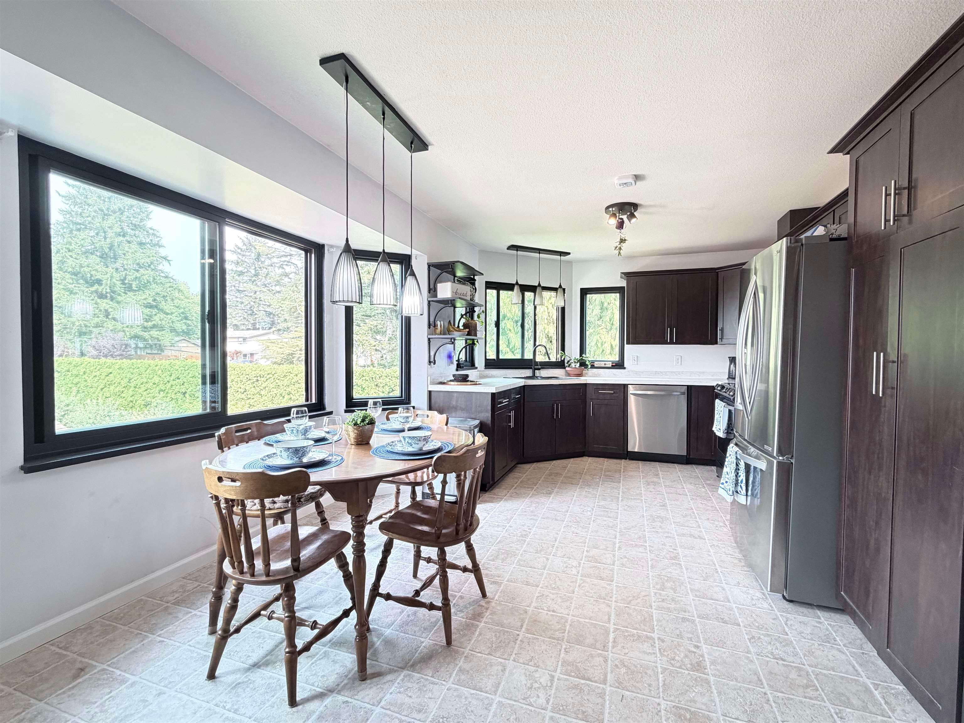 12019 206 Street, Maple Ridge, V2X 1T8 — photo 4