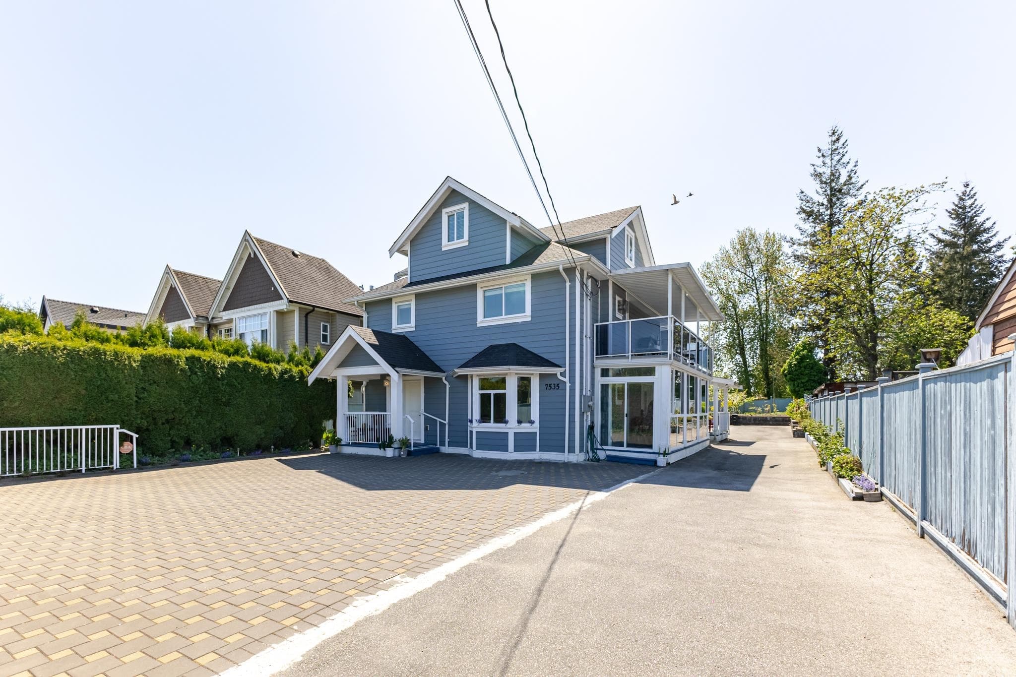 7535 Burgess Street, Burnaby, V3N 3H9 — photo 2