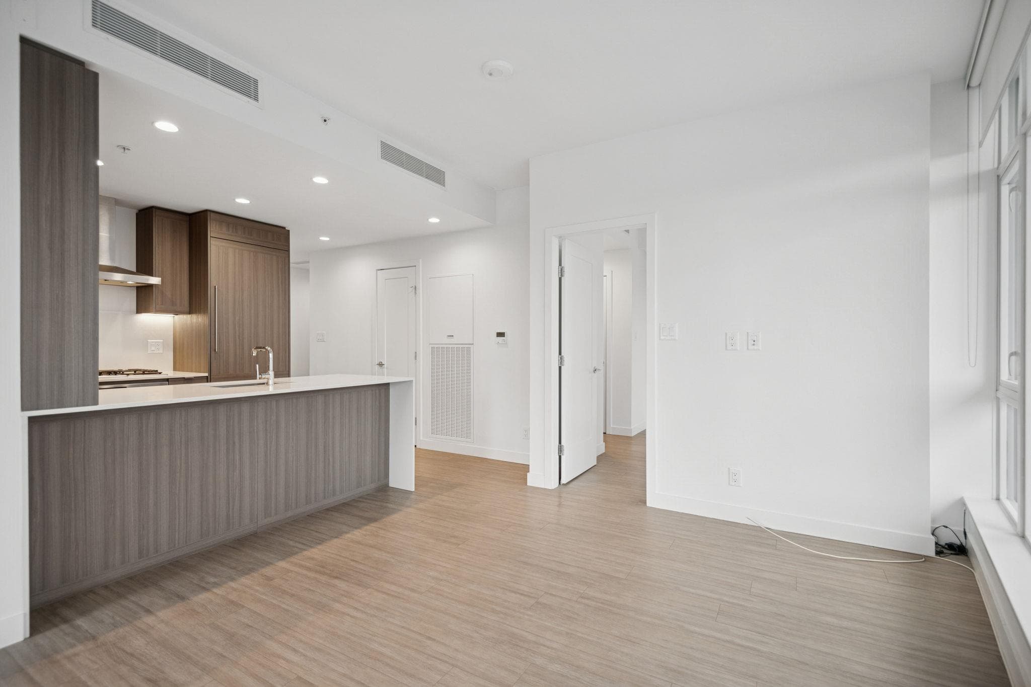 1301 - 2311 Beta Avenue, Burnaby, V5C 5M8 — photo 5