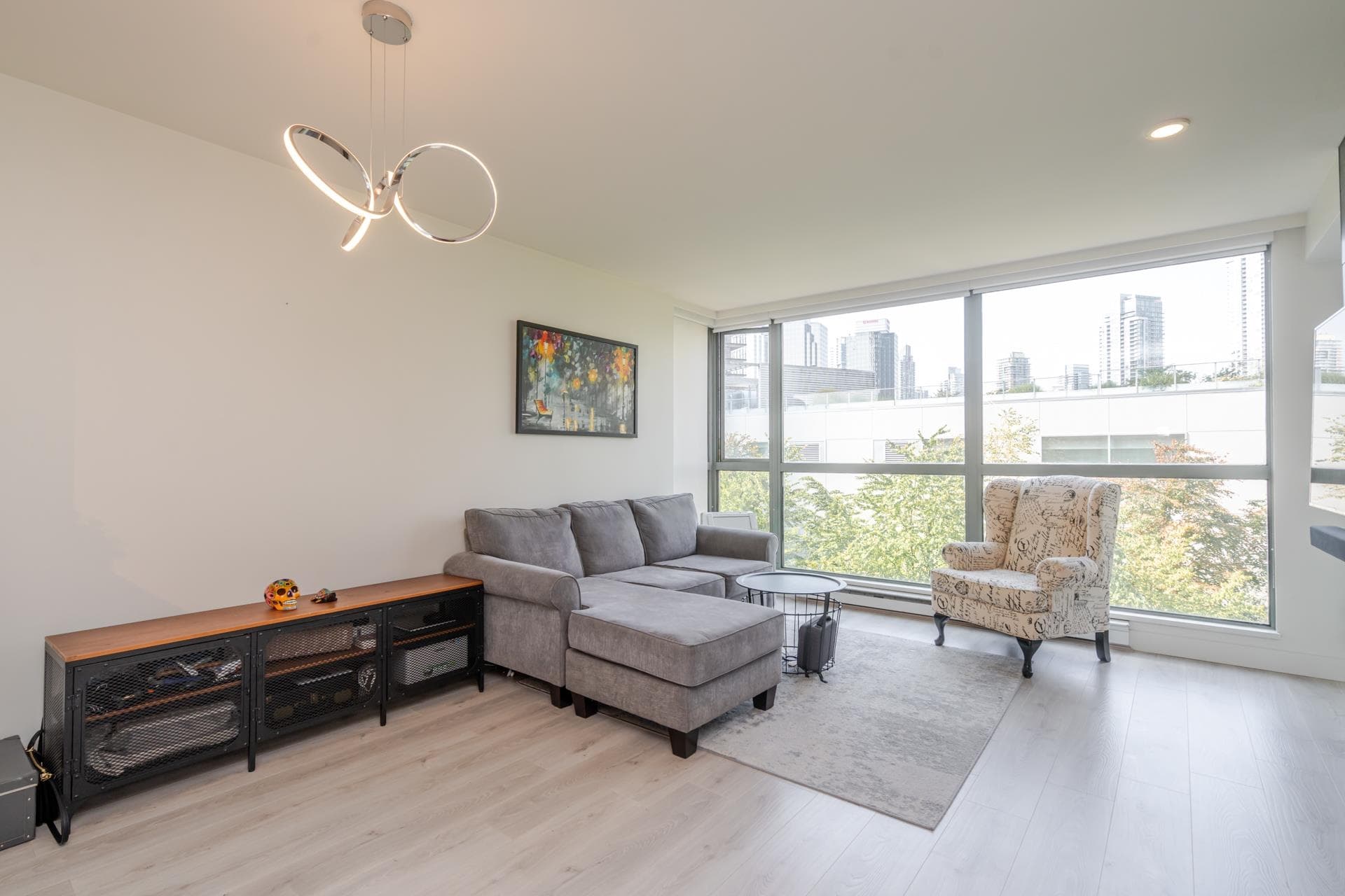602 - 4888 Hazel Street, Burnaby, V5H 4T4 — photo 2