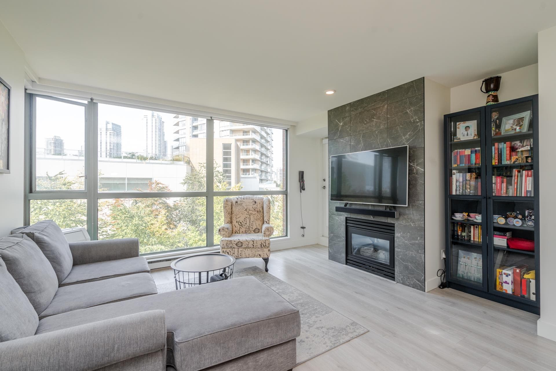 602 - 4888 Hazel Street, Burnaby, V5H 4T4 — photo 3