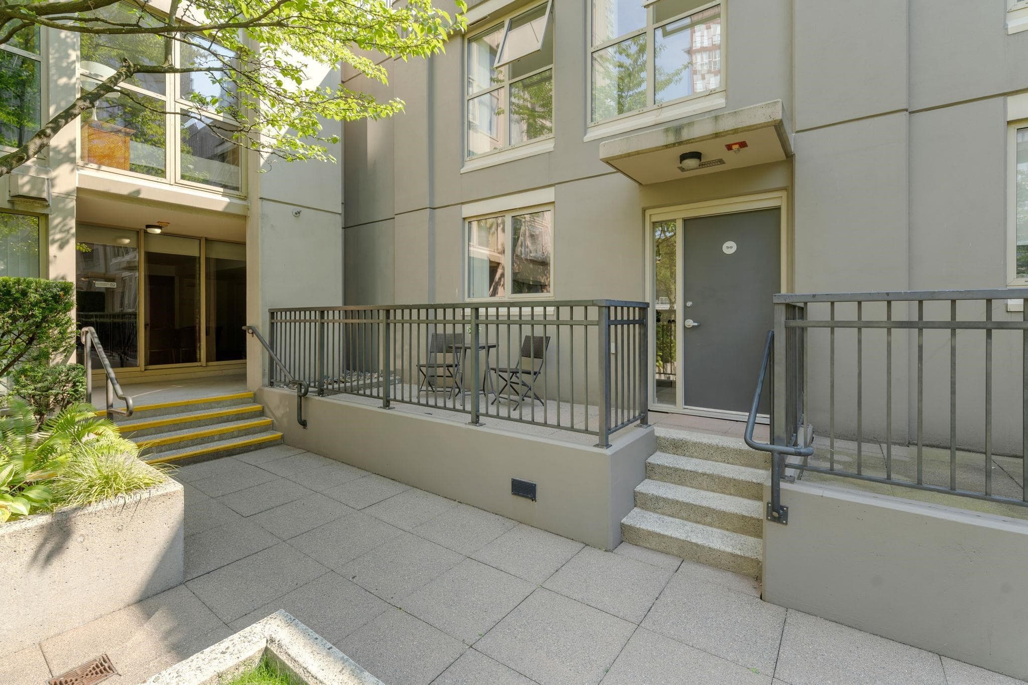 TH9 - 969 Richards Street, Vancouver, V6B 1A8 — photo 1