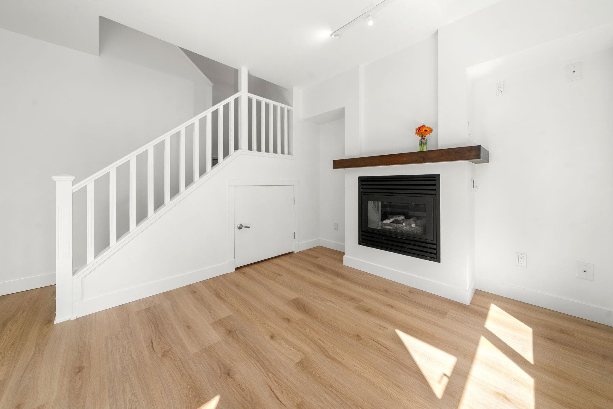 TH9 - 969 Richards Street, Vancouver, V6B 1A8 — photo 5