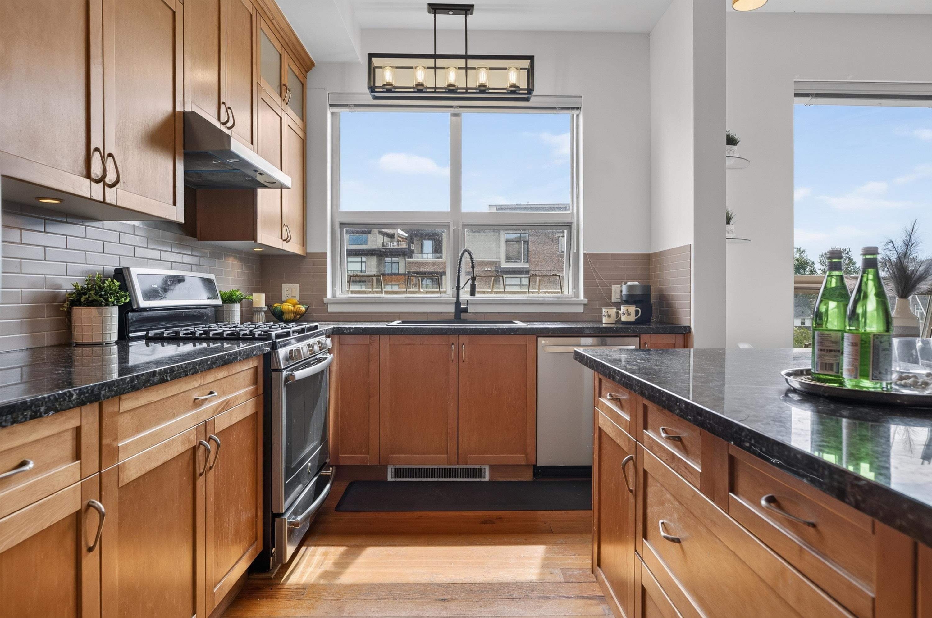 310 - 250 Salter Street, New Westminster, V3M 0B7 — photo 4