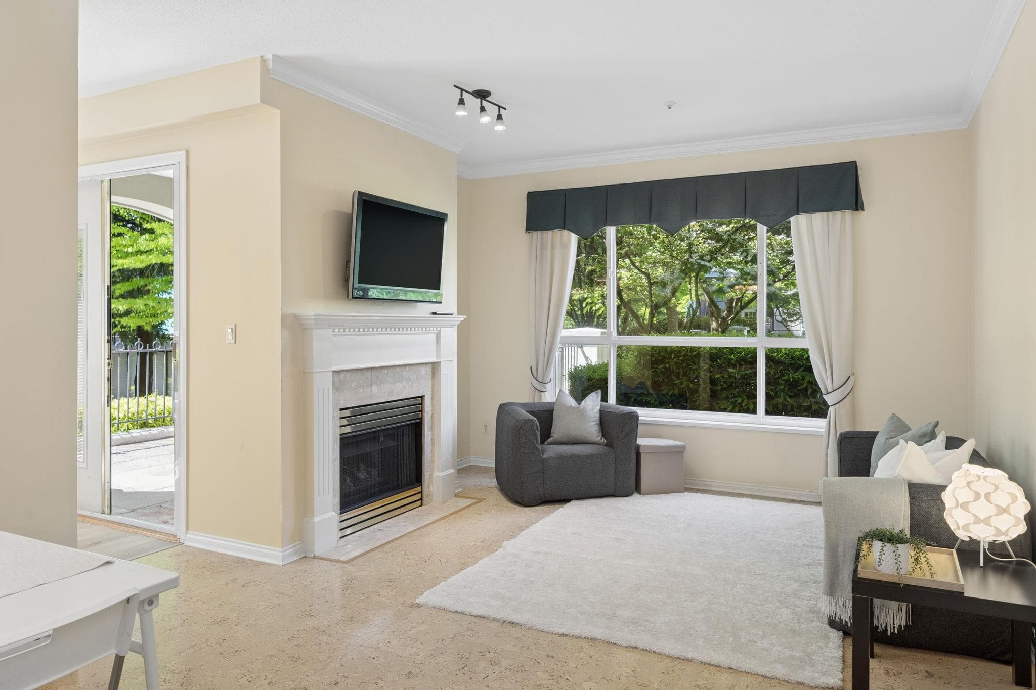 118 - 3098 Guildford Way, Coquitlam, V3B 7W8 — photo 2