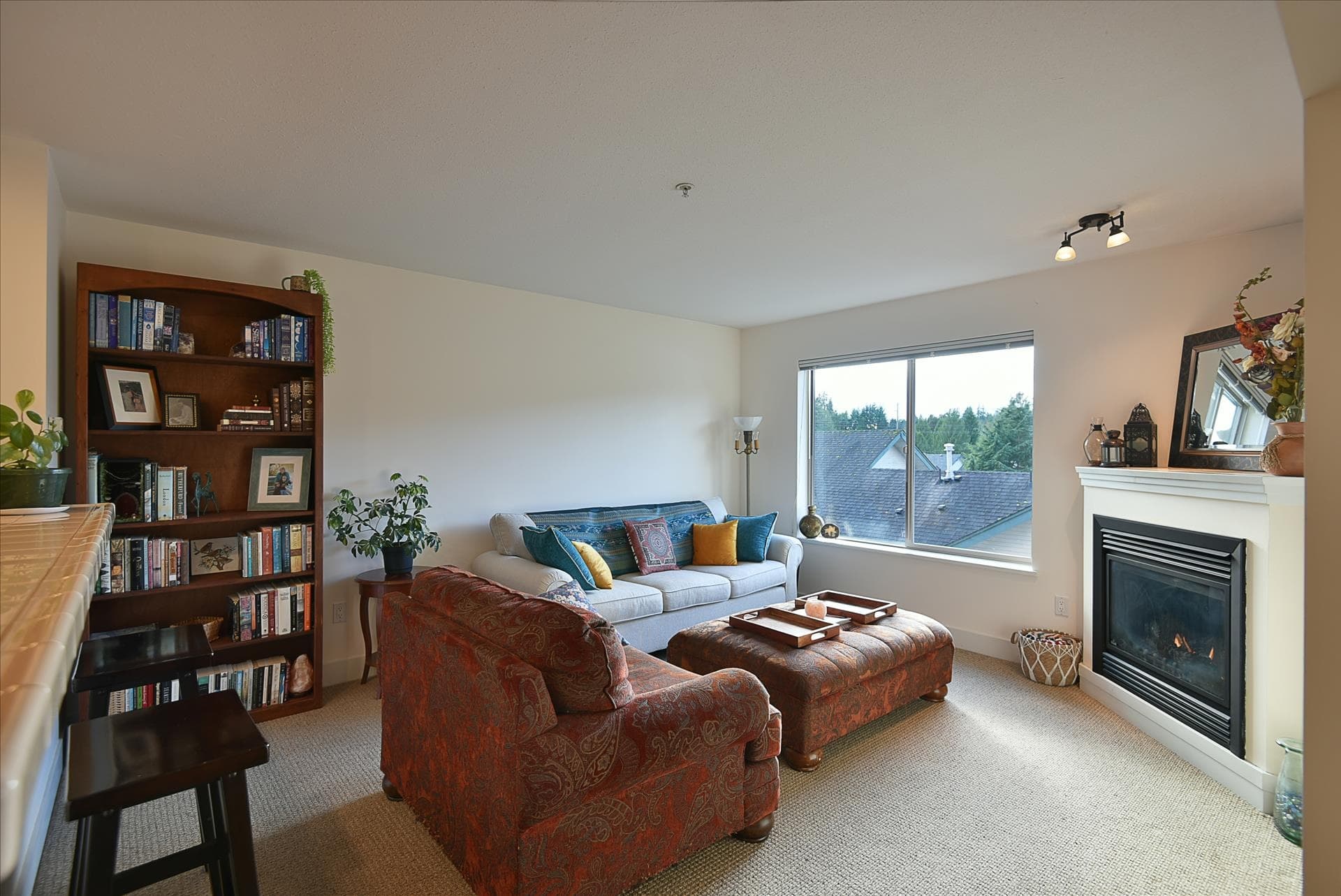 303 - 5711 Ebbtide Street, Sechelt, V7Z 0J5 — photo 2