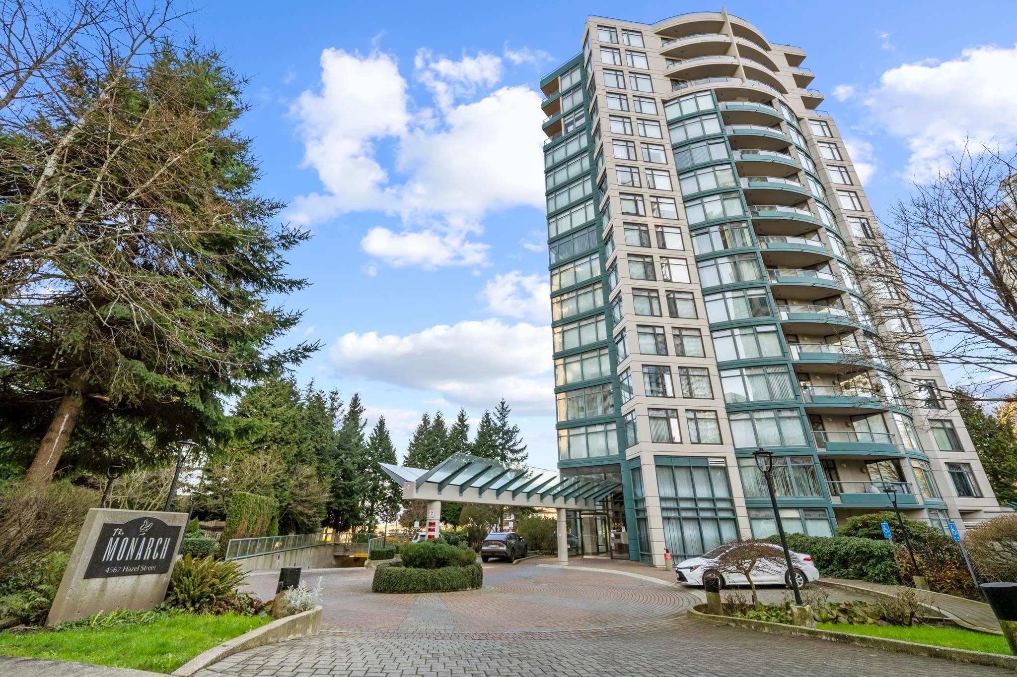 1001 - 4567 Hazel Street, Burnaby