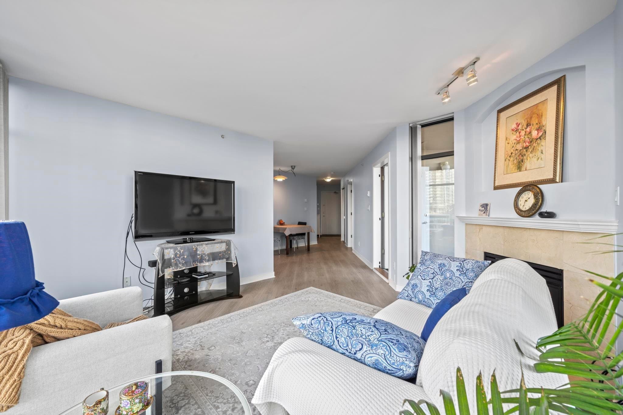 1001 - 4567 Hazel Street, Burnaby, V5H 4V4 — photo 5