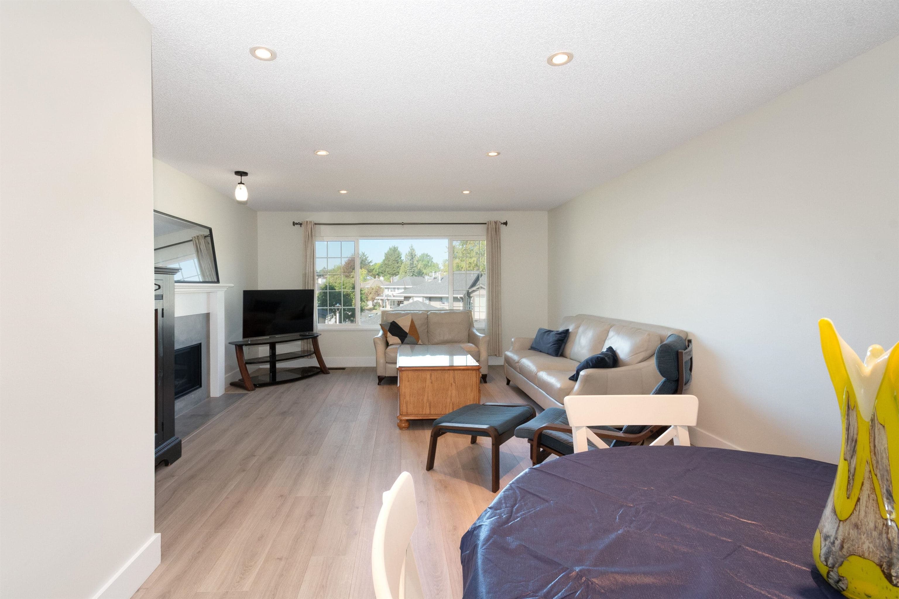 138 - 1140 Castle Crescent, Port Coquitlam, V3C 5R1 — photo 2