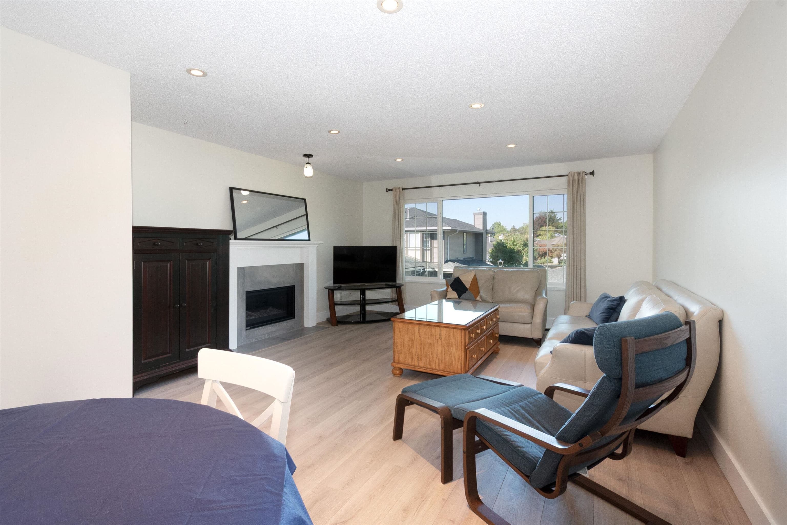 138 - 1140 Castle Crescent, Port Coquitlam, V3C 5R1 — photo 3