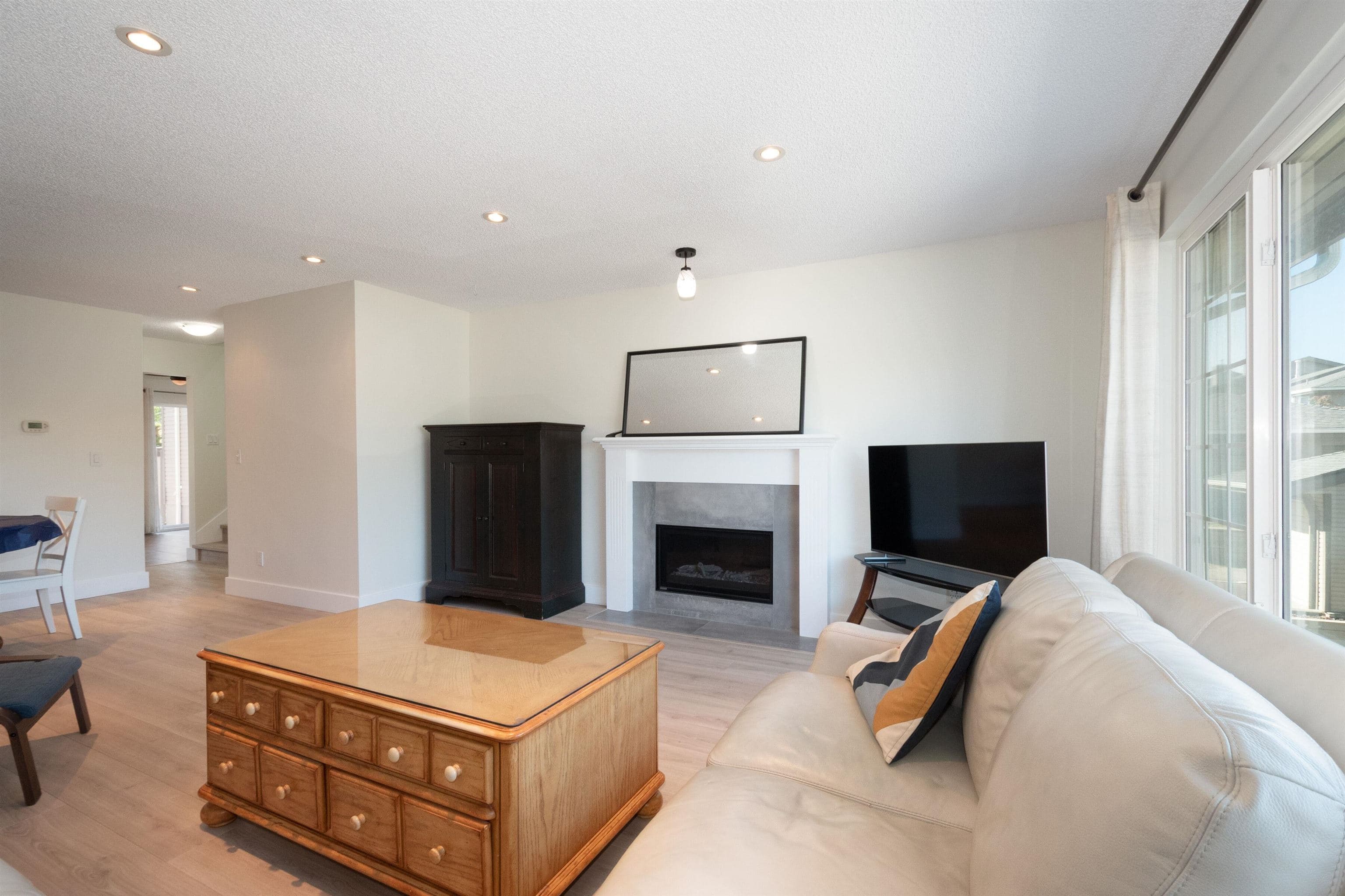 138 - 1140 Castle Crescent, Port Coquitlam, V3C 5R1 — photo 5