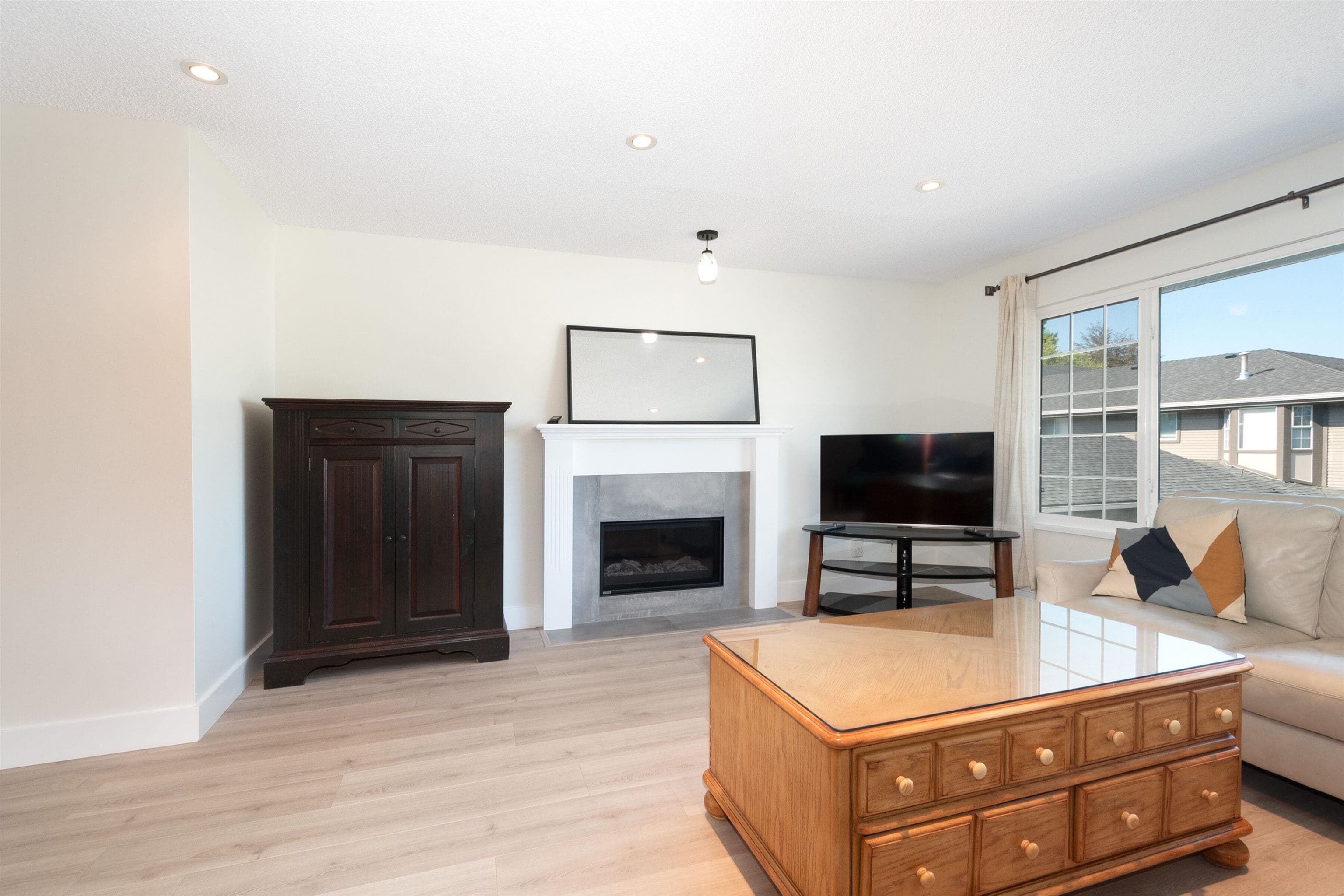 138 - 1140 Castle Crescent, Port Coquitlam, V3C 5R1 — photo 4