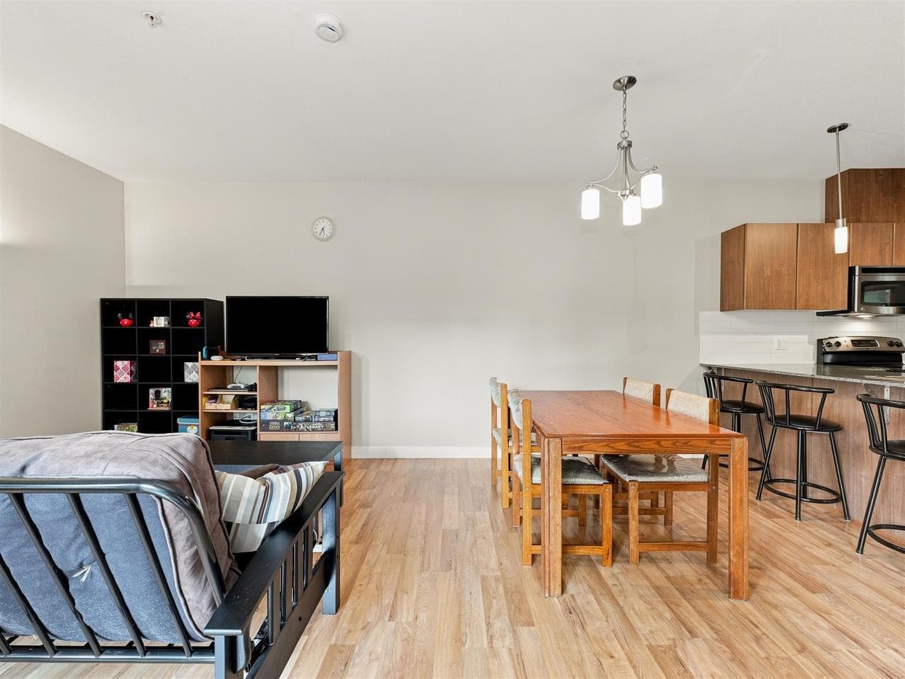 224 - 9655 King George Boulevard, Surrey, V3T 0C7 — photo 3