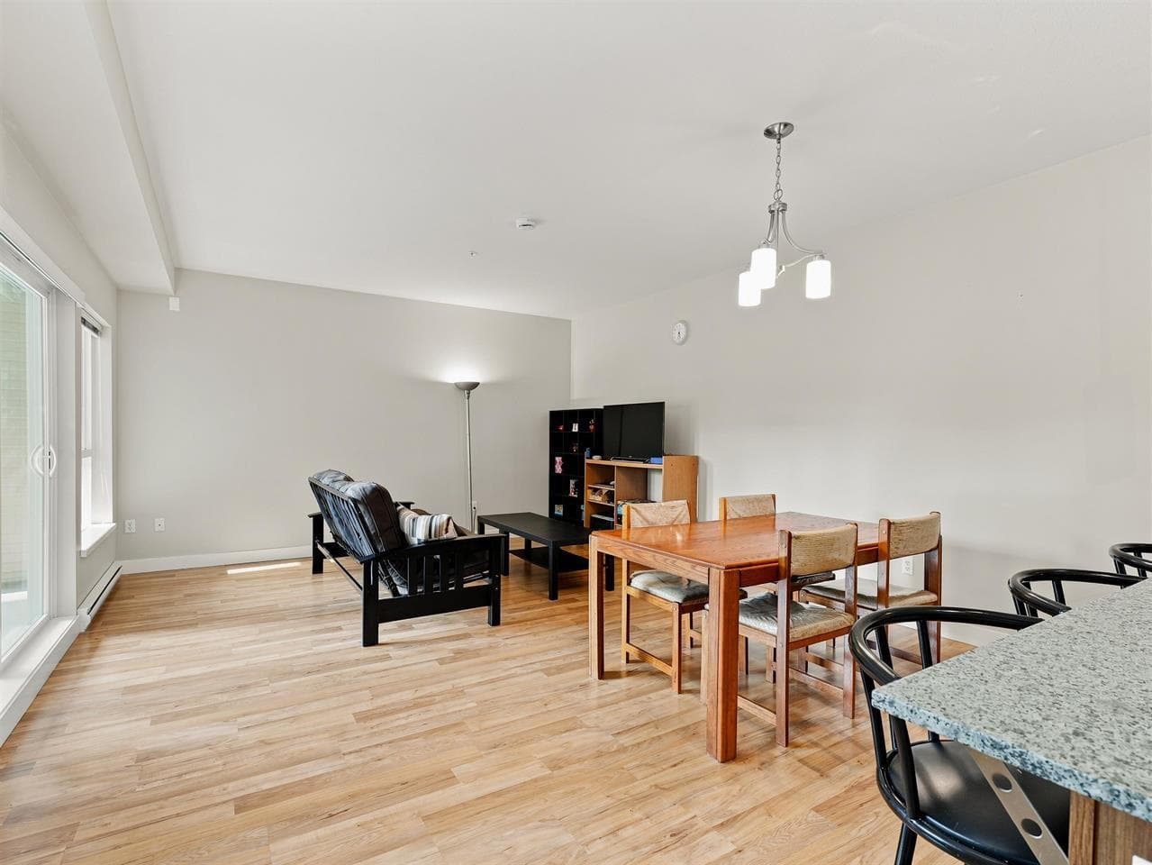 224 - 9655 King George Boulevard, Surrey, V3T 0C7 — photo 1