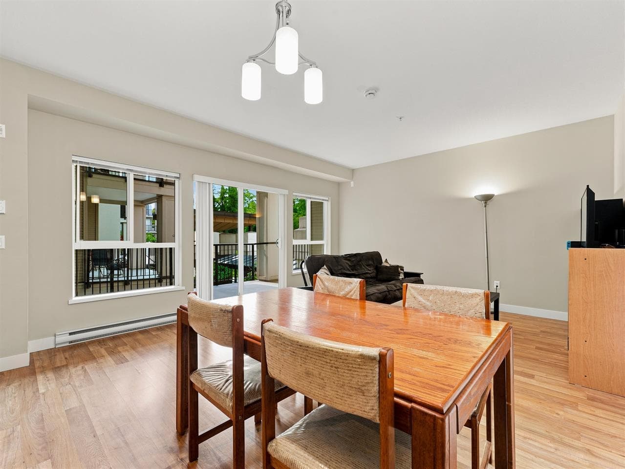 224 - 9655 King George Boulevard, Surrey, V3T 0C7 — photo 4